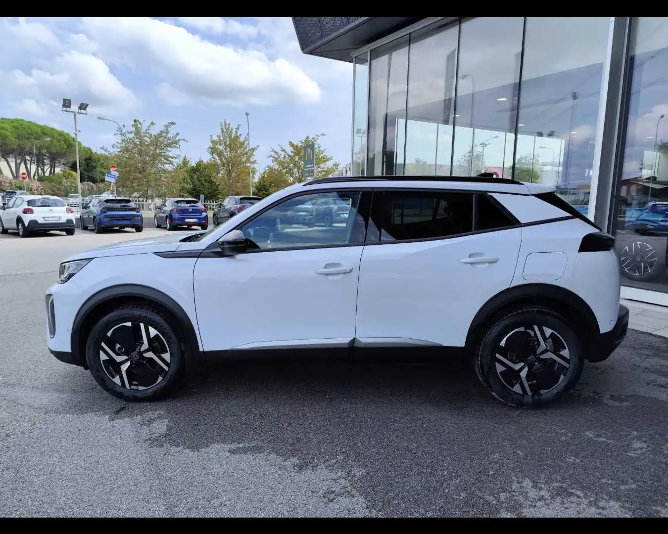 Peugeot 2008 PureTech 130 S&S EAT8 Allure Bianco - 2