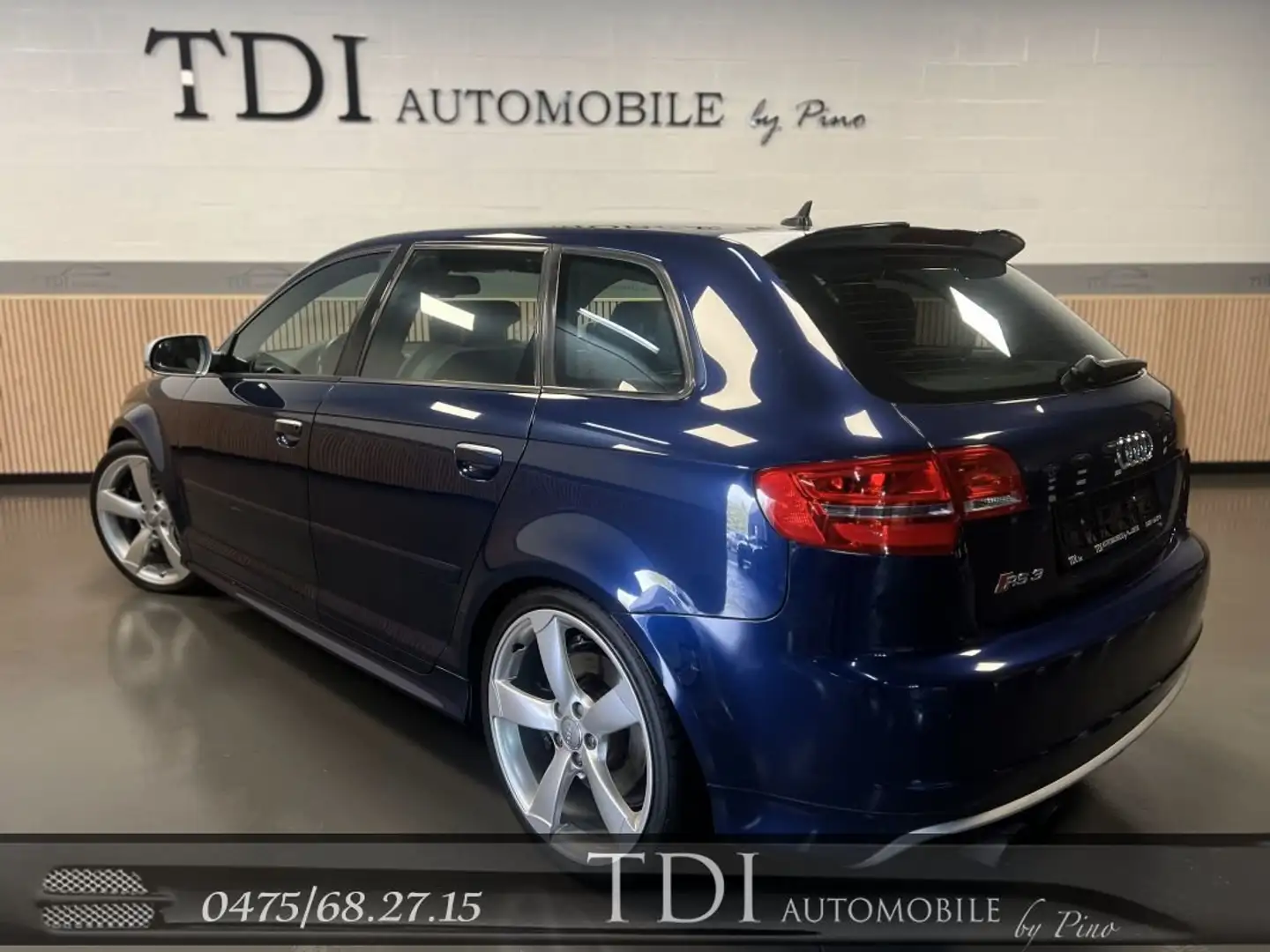 Audi RS3 Sportback 2.5 TFSI Quattro*AUDI EXCLUSIVE*MILLTEK* Синій - 2