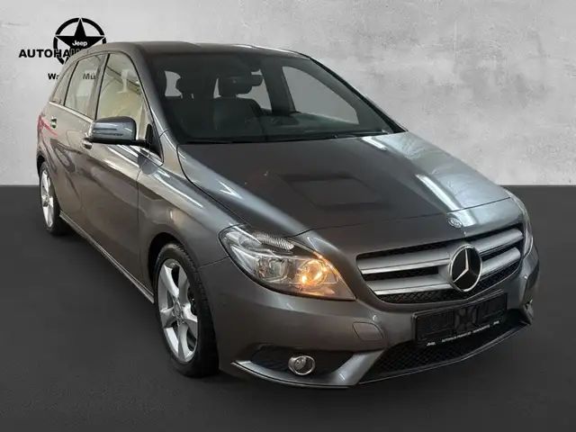 Mercedes-Benz B 200 Sport-Paket Navi aktiver Park-Assistent