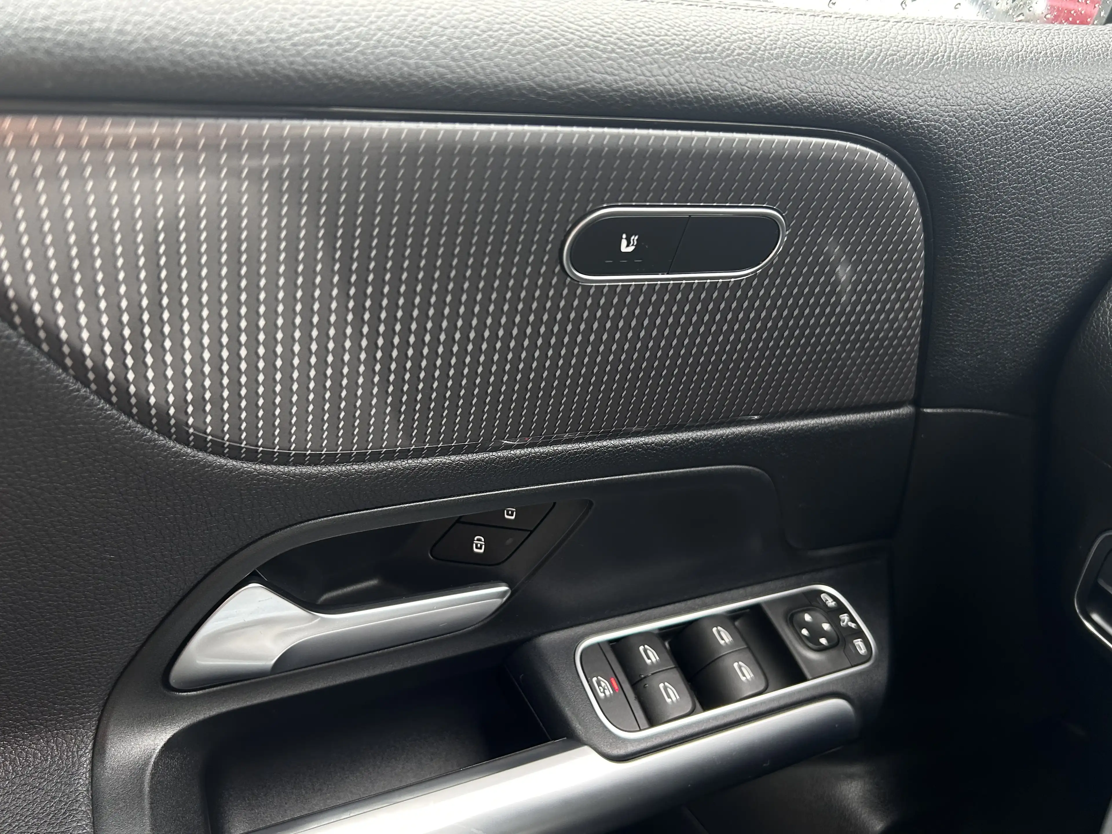 Mercedes-Benz B 220 B 220 d Automatik / AMG — photo 18