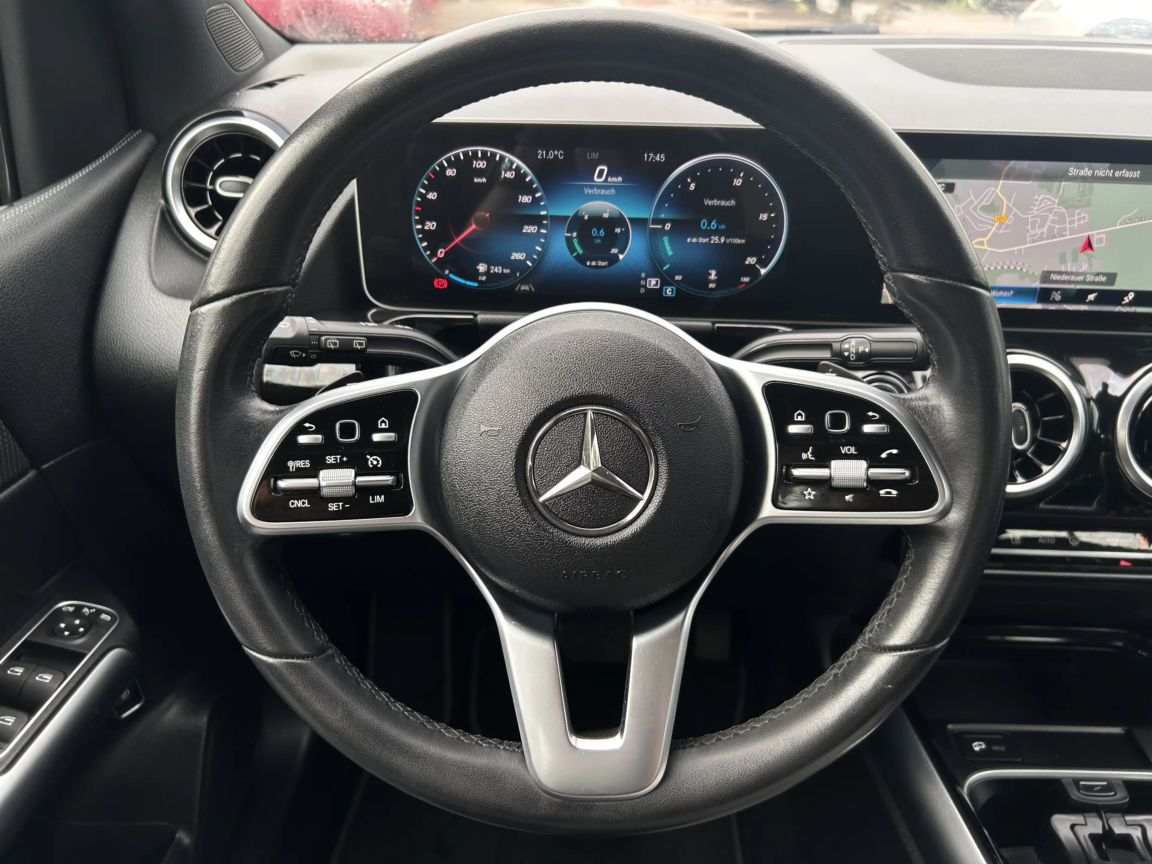 Mercedes-Benz B 220 B 220 d Automatik / AMG — photo 16