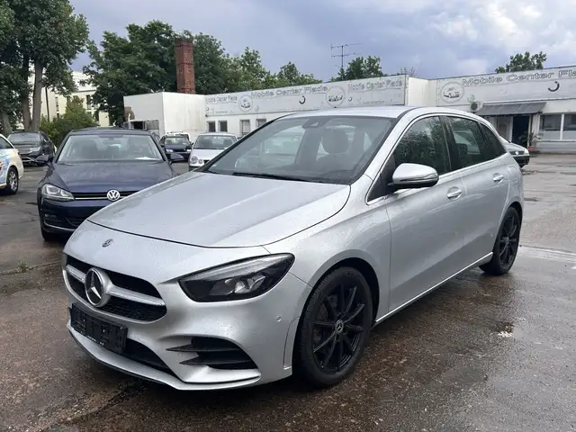 Mercedes-Benz B 220 B 220 d Automatik / AMG