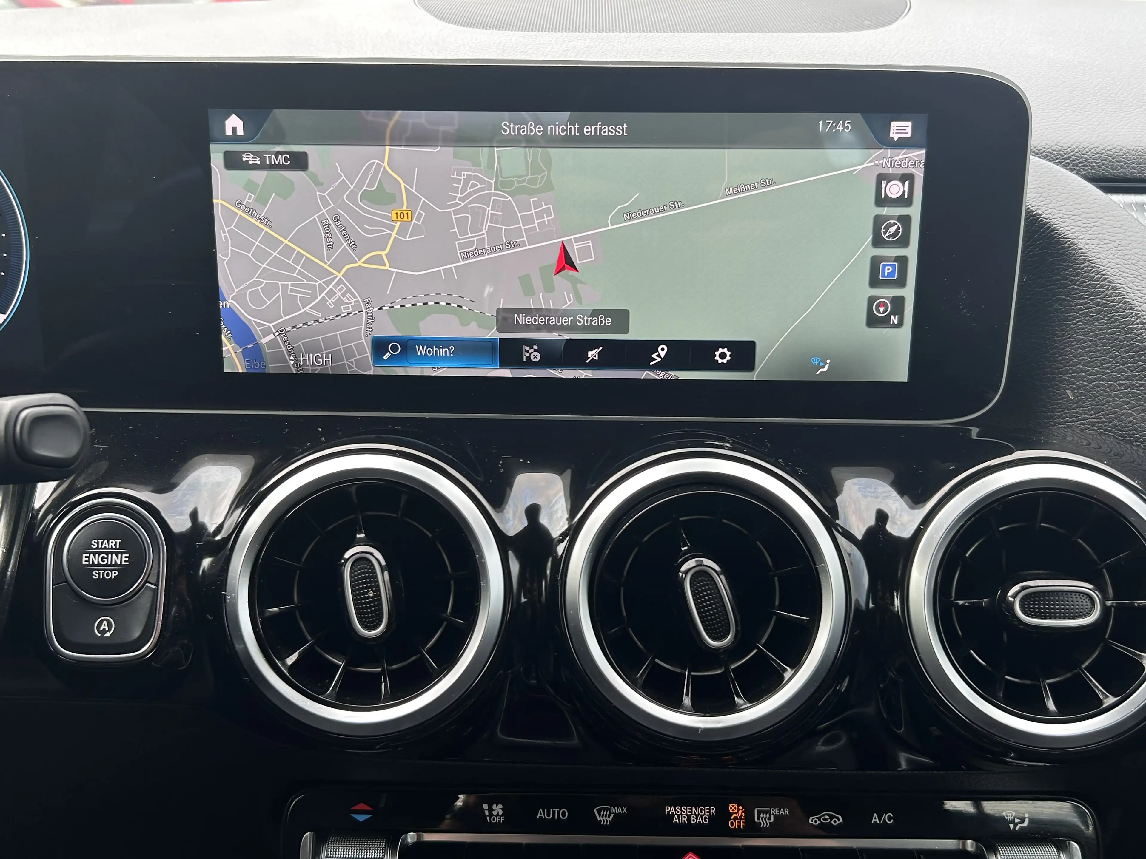 Mercedes-Benz B 220 B 220 d Automatik / AMG — photo 15