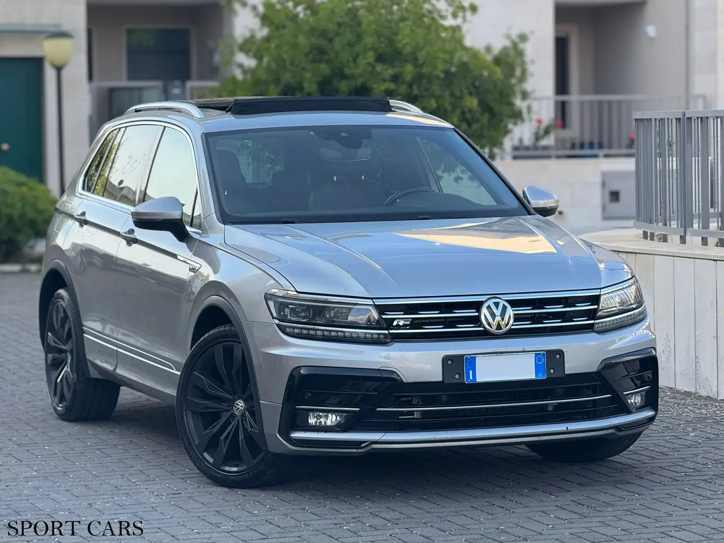 Volkswagen Tiguan 2.0 BI-TDI 240 CV DSG 4MOTION R LINE,TETTO,FULL Grigio - 1