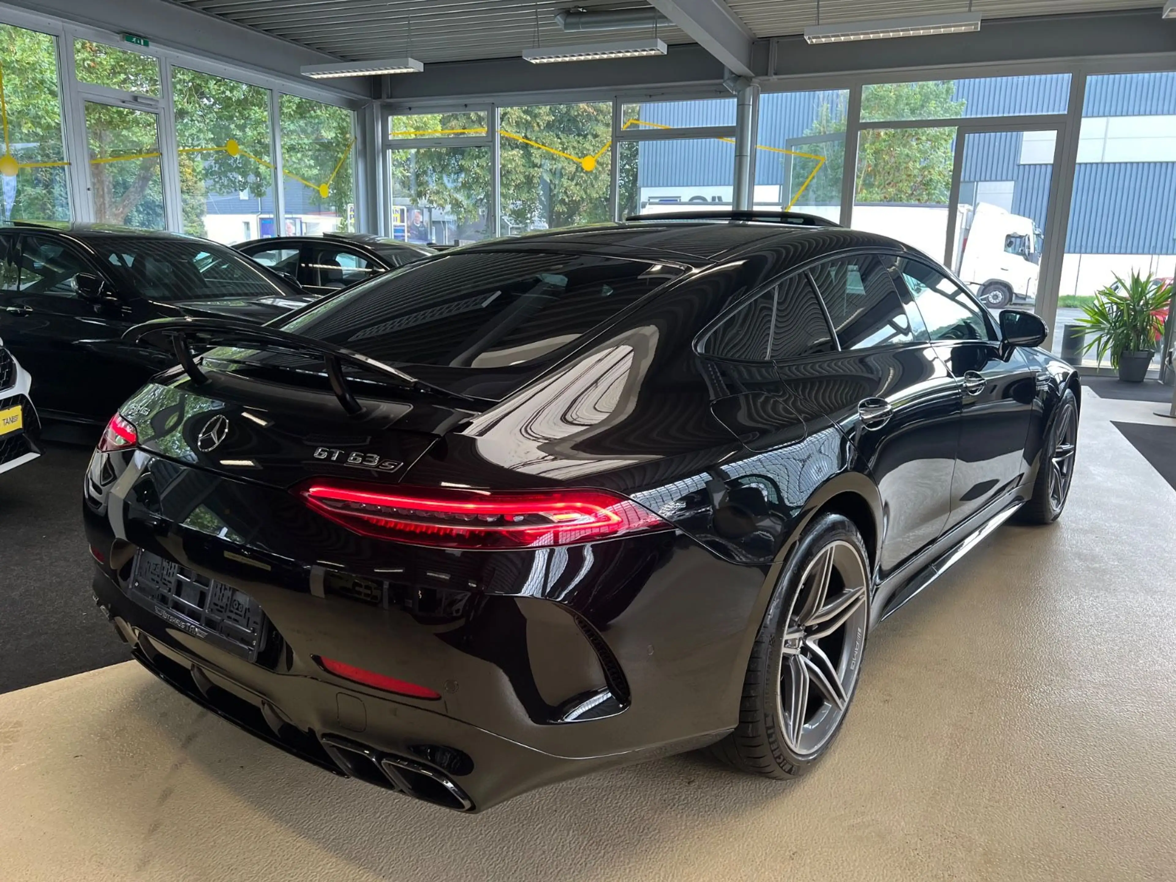 Mercedes-Benz AMG GT 4-trg. 63 S 4Matic+ *SCHIEBEDACH*SITZBEL* — photo 7