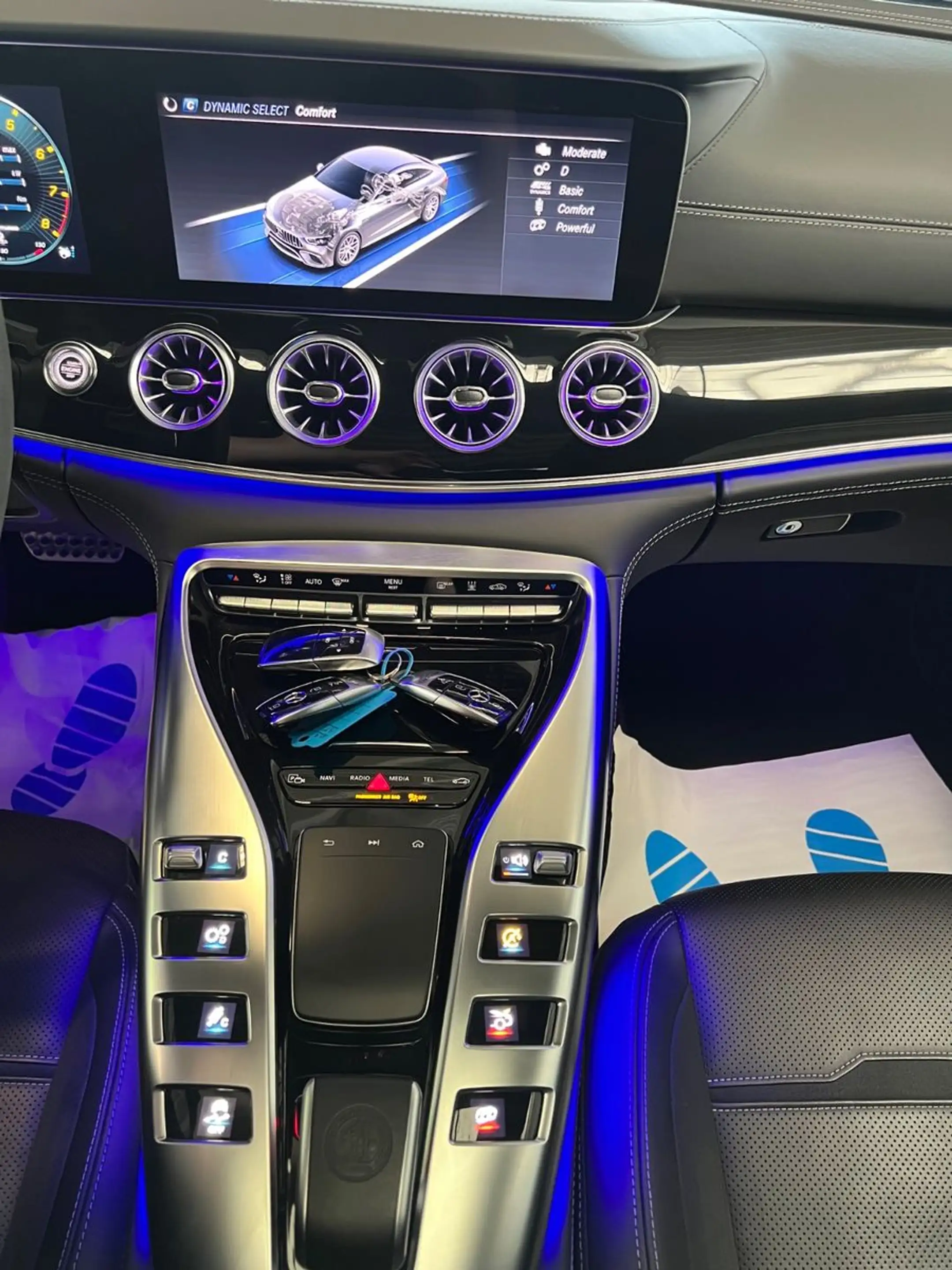 Mercedes-Benz AMG GT 4-trg. 63 S 4Matic+ *SCHIEBEDACH*SITZBEL* — photo 14