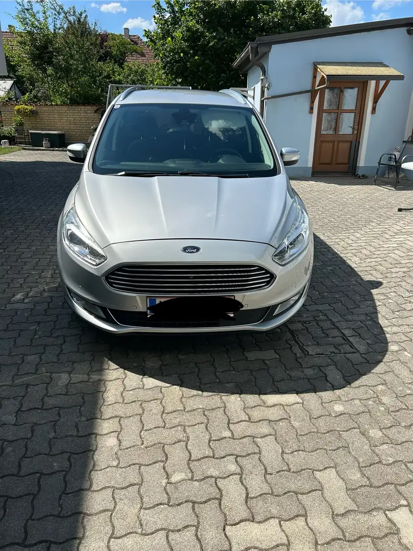 Ford Galaxy 2,0 TDCi Titanium Start/Stop Powershift Silber - 1