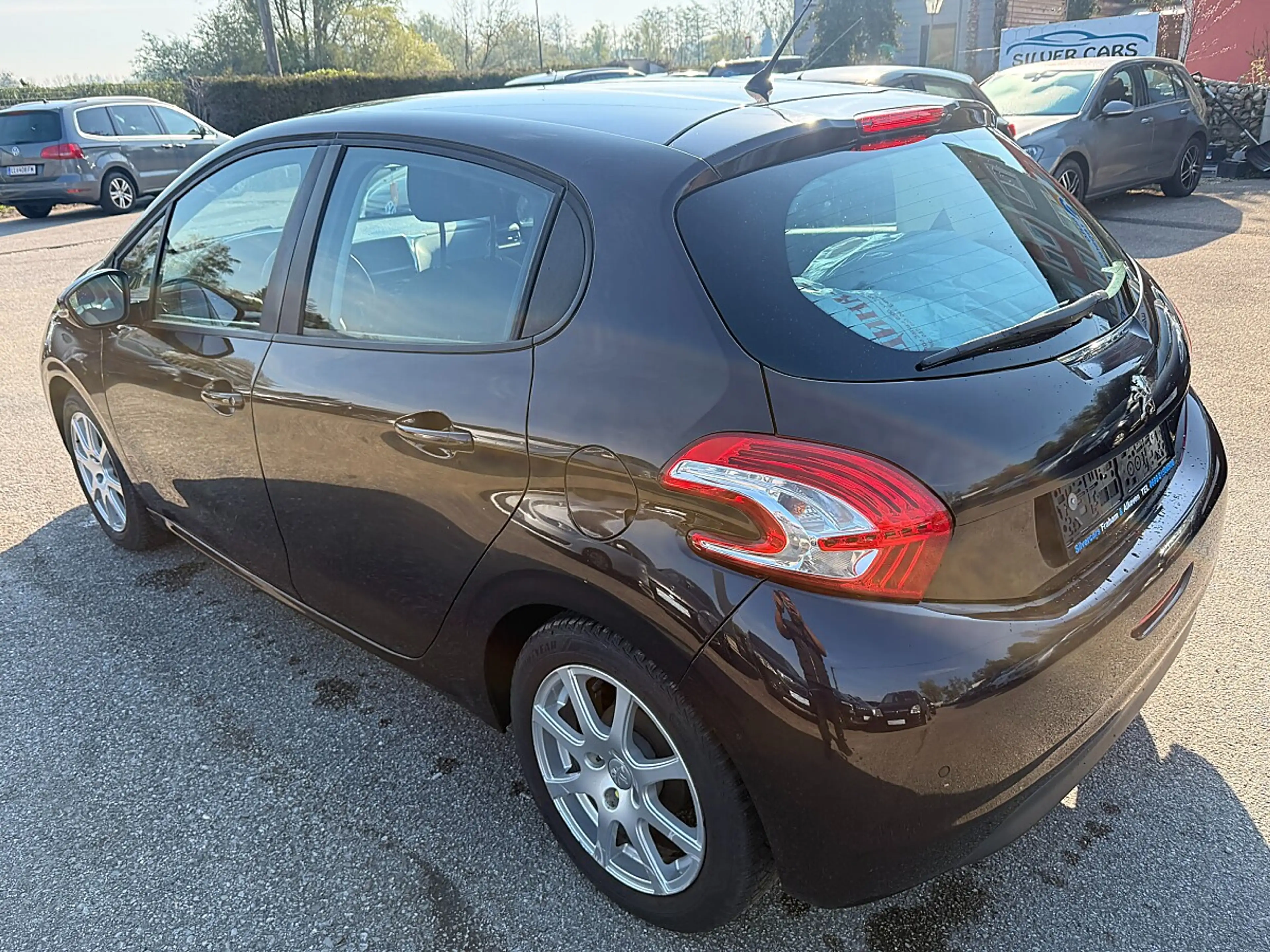 Peugeot 208 Active 1,4 HDI 68 FAP — photo 5