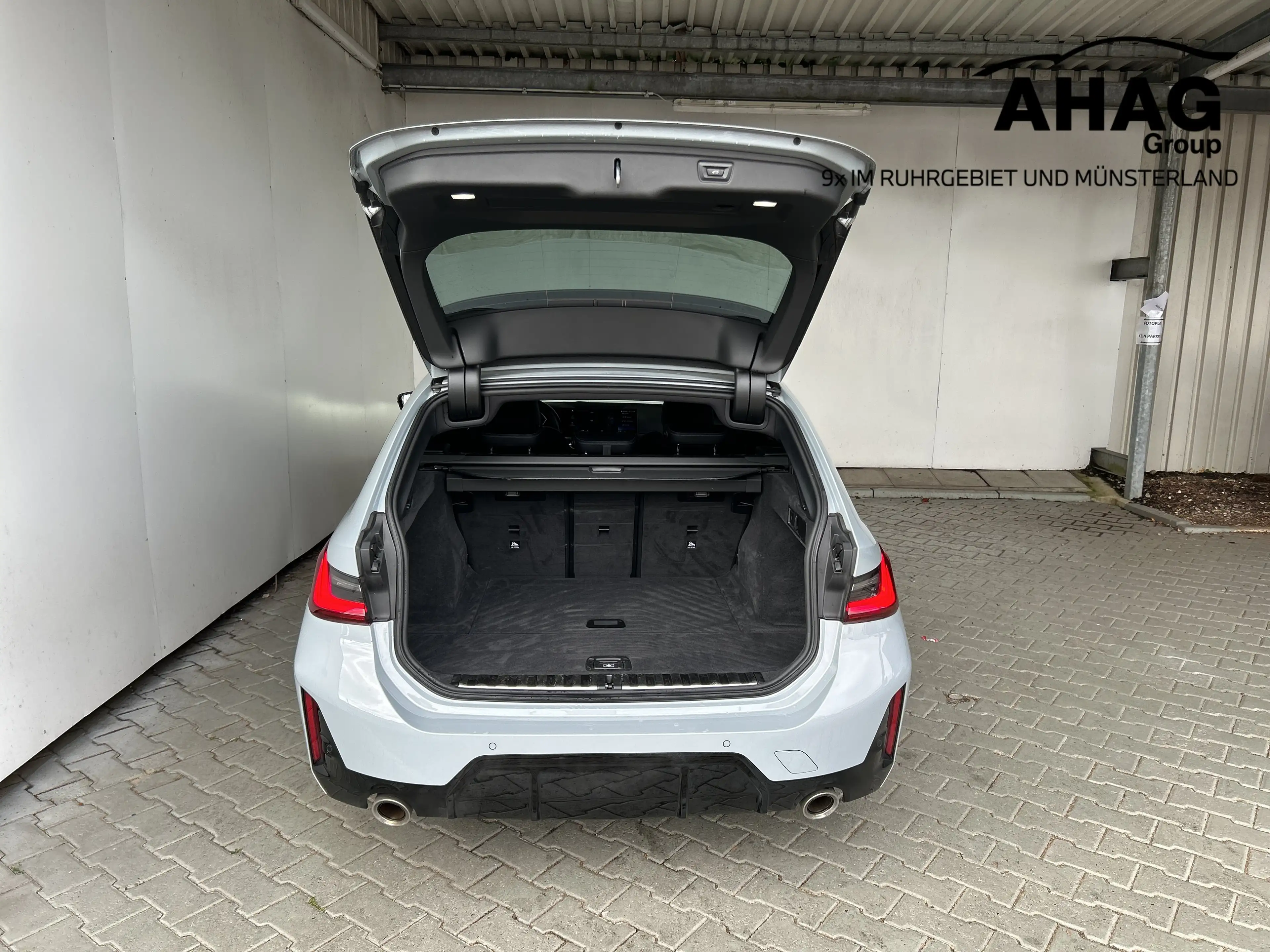 BMW 320 i Touring Aut M-Sport | ACC | Parking Assistant — photo 15