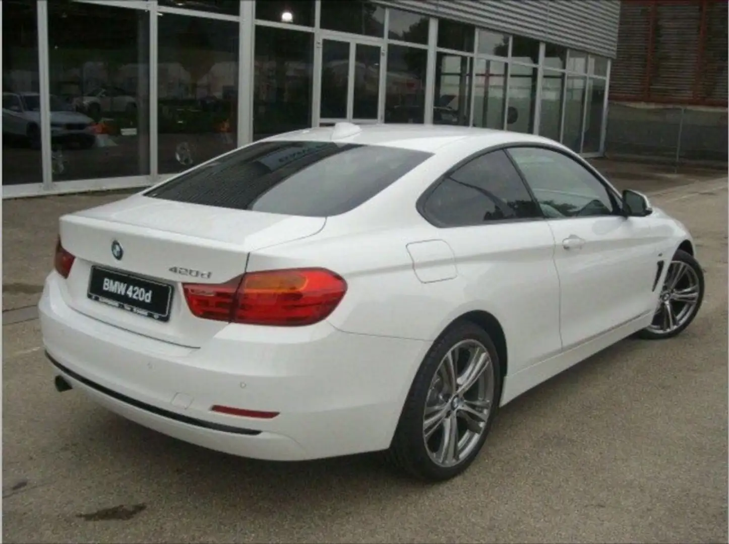 BMW 420 420dA Coupé Sport Weiß - 2