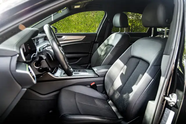 Audi A6 view 6