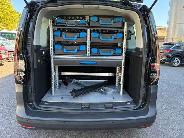 Volkswagen Caddy view 19