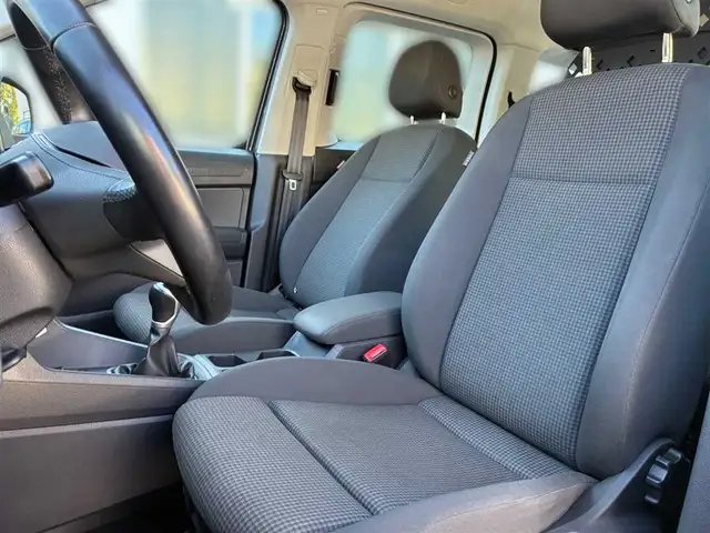 Volkswagen Caddy view 15