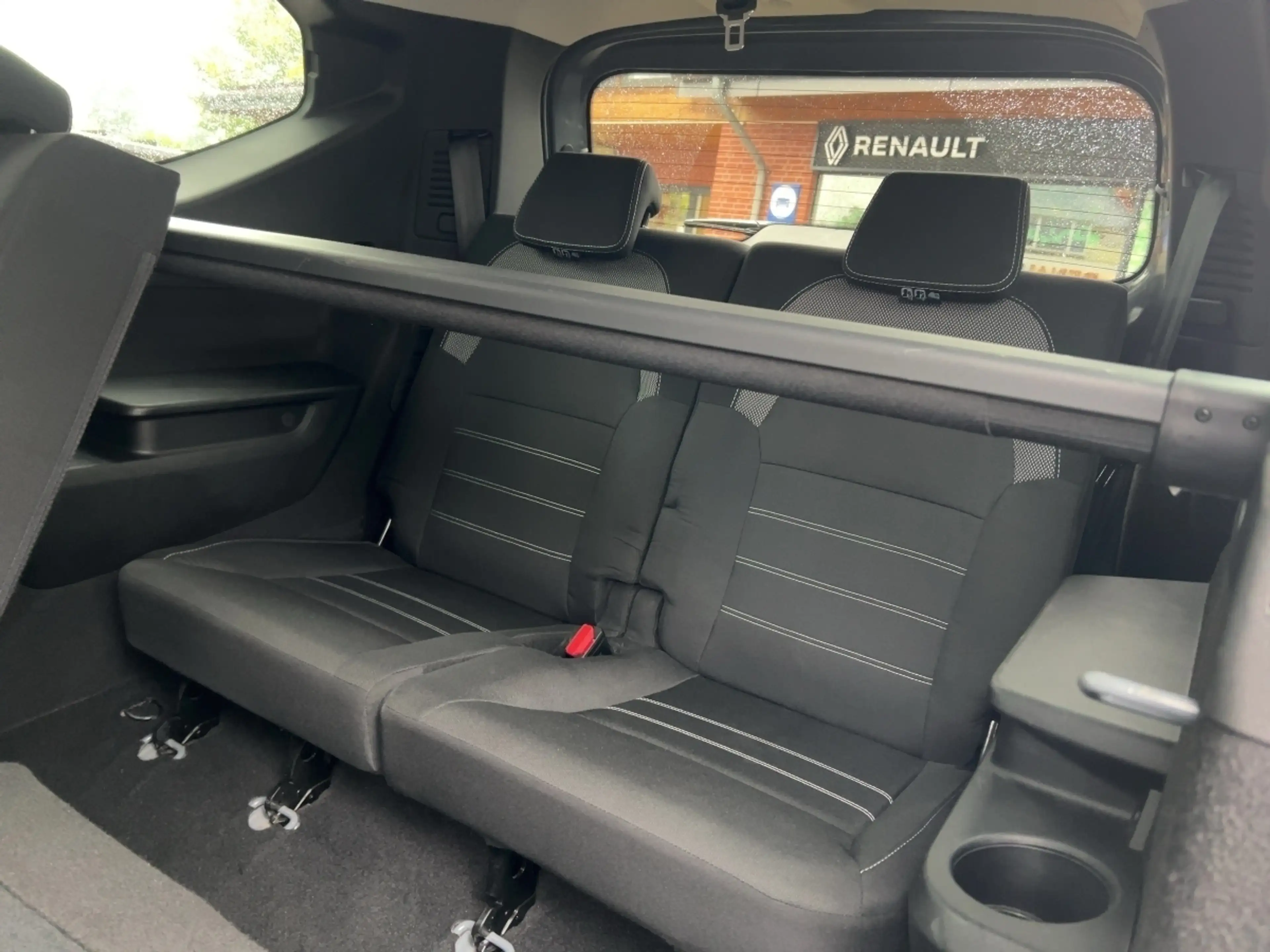 Dacia Jogger TCe 100 ECO-G Expression *7-Sitzer* — photo 12