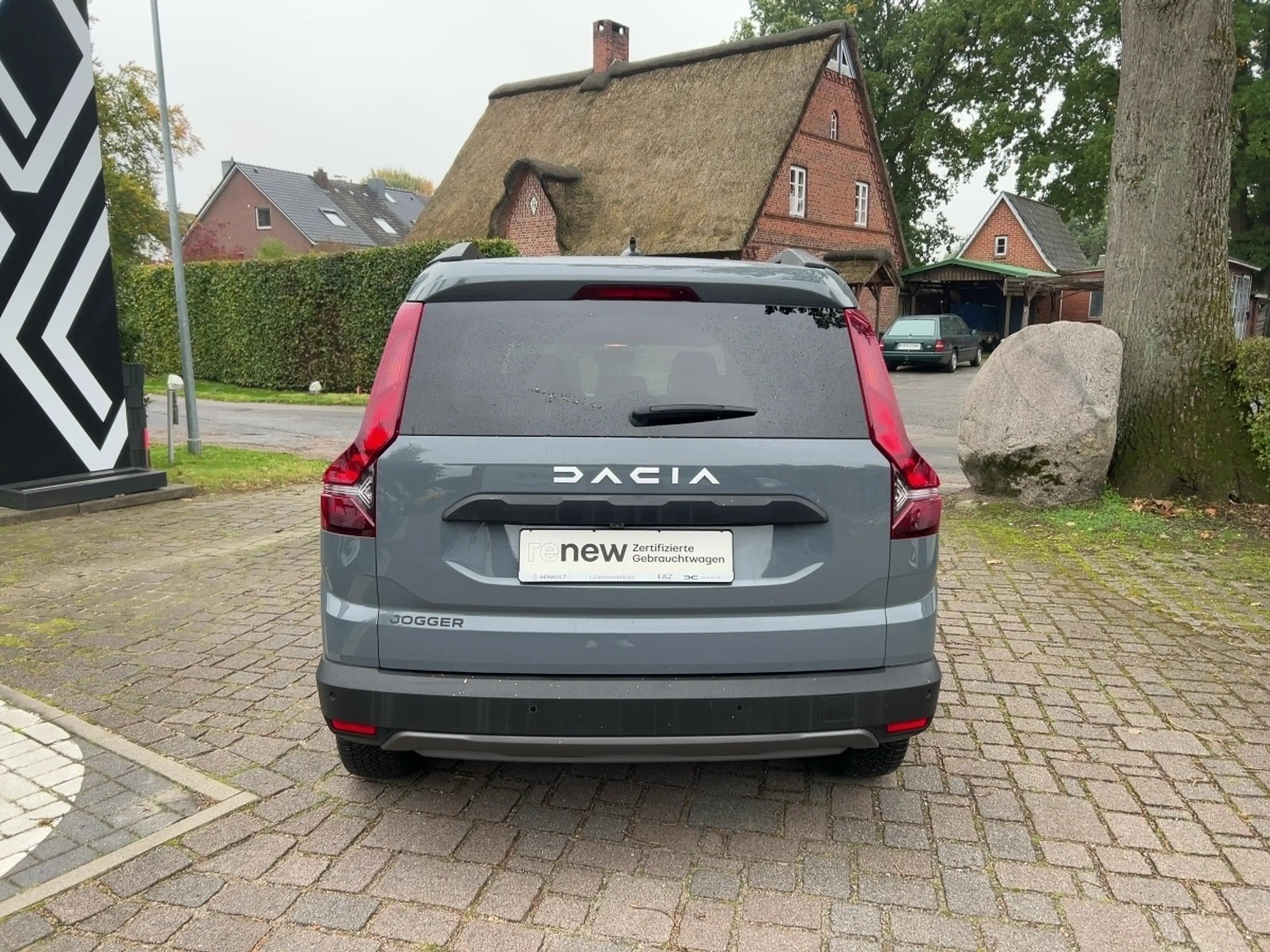 Dacia Jogger TCe 100 ECO-G Expression *7-Sitzer* — photo 3