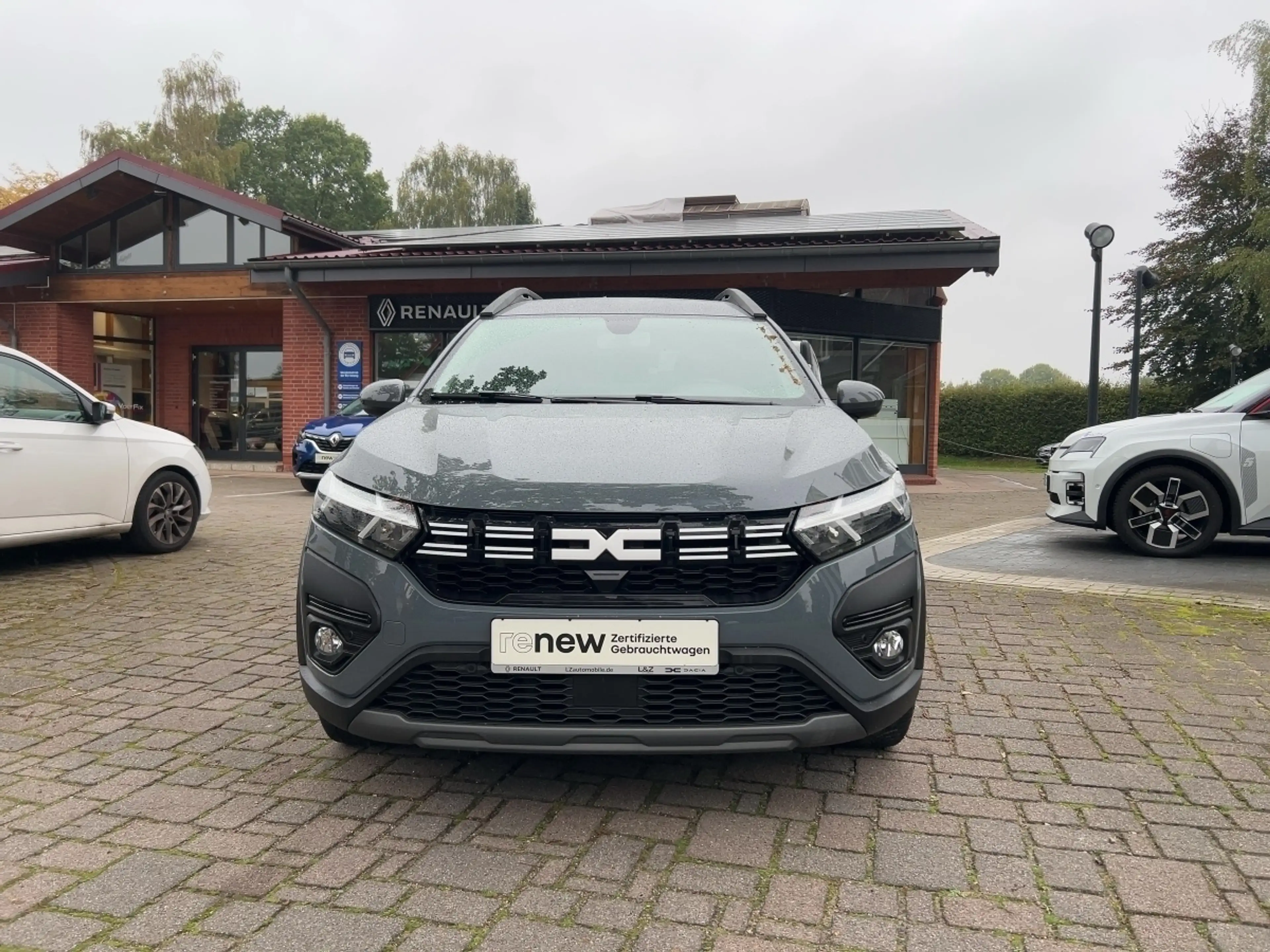 Dacia Jogger TCe 100 ECO-G Expression *7-Sitzer* — photo 6