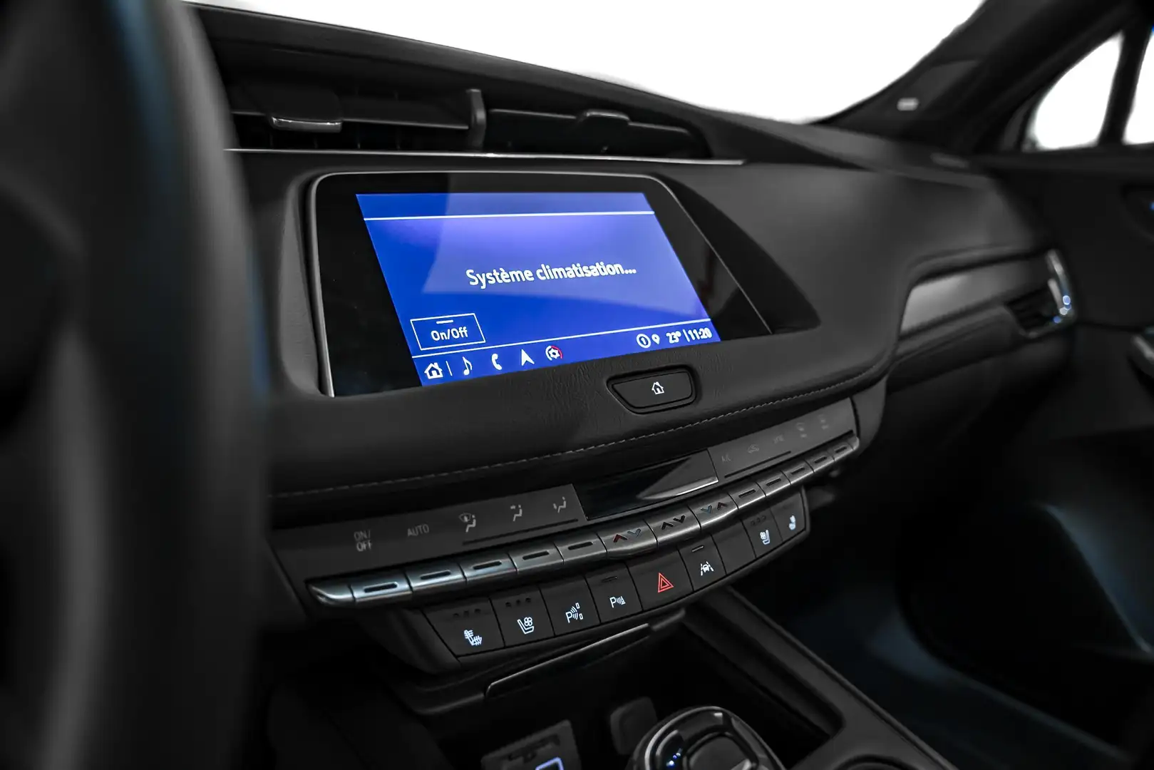Cadillac XT4 2.0 PREMIUM LUXURY AWD Weiß - 2