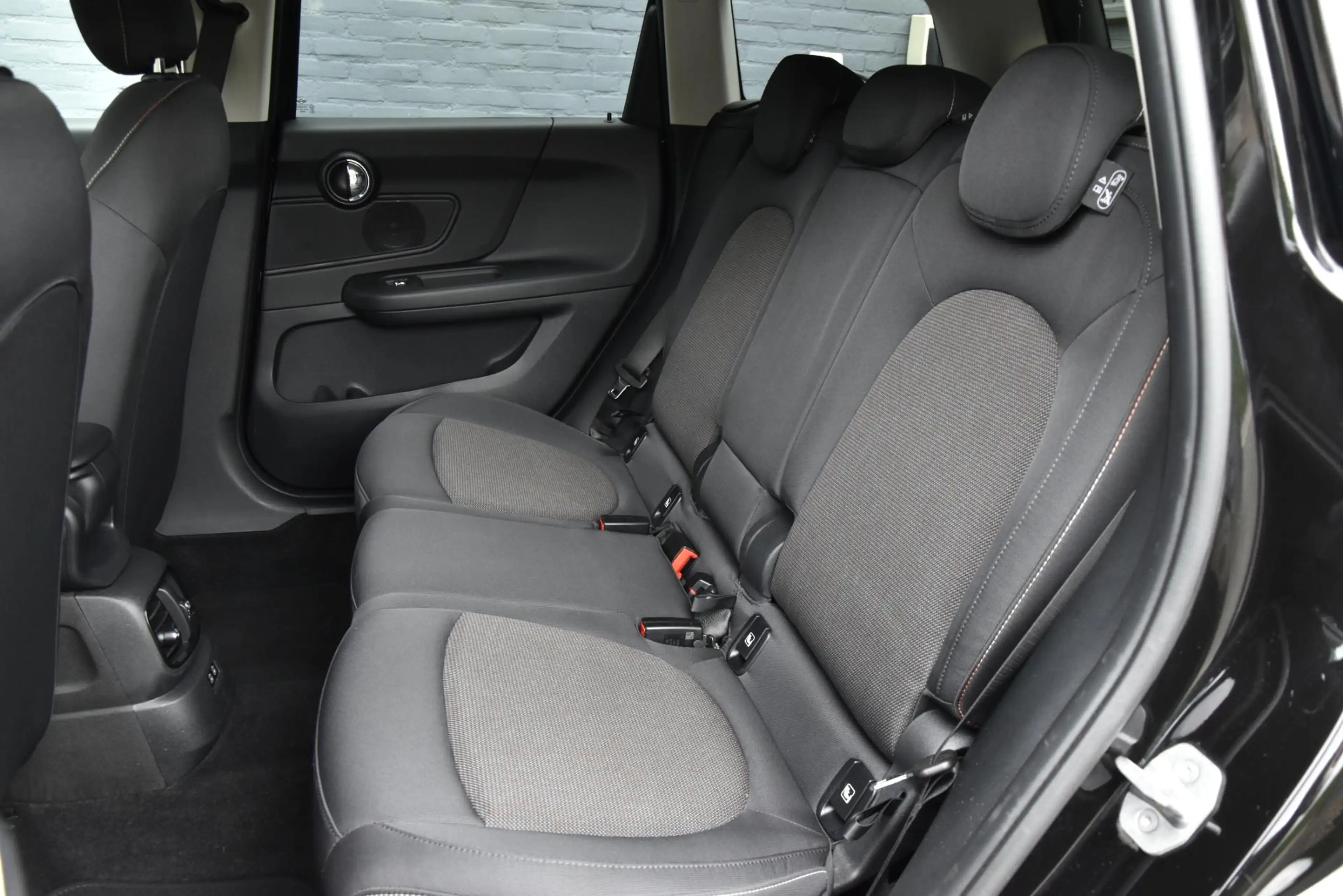 MINI One Countryman 1.5 Black Edition Automaat — photo 9