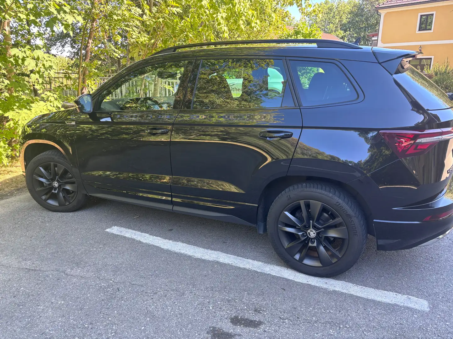 Skoda Karoq Karoq 1,5 TSI ACT Sportline Sportline Schwarz - 2