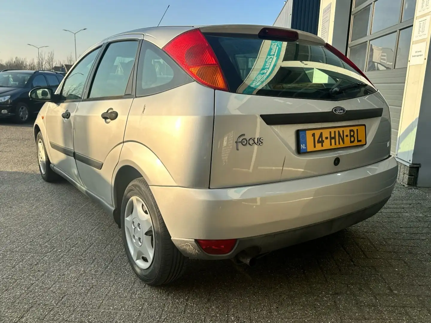 Ford Focus nw. Apk 1.4-16V Trend Gris - 2