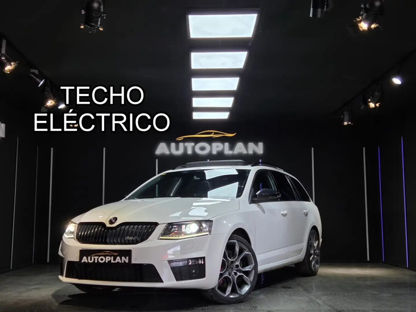 Skoda Octavia Combi 2.0TDI RS DSG Blanco - 1