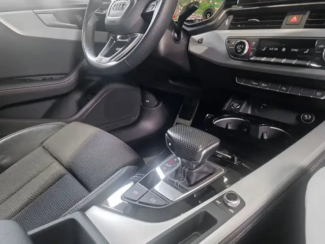 Audi A4 view 10
