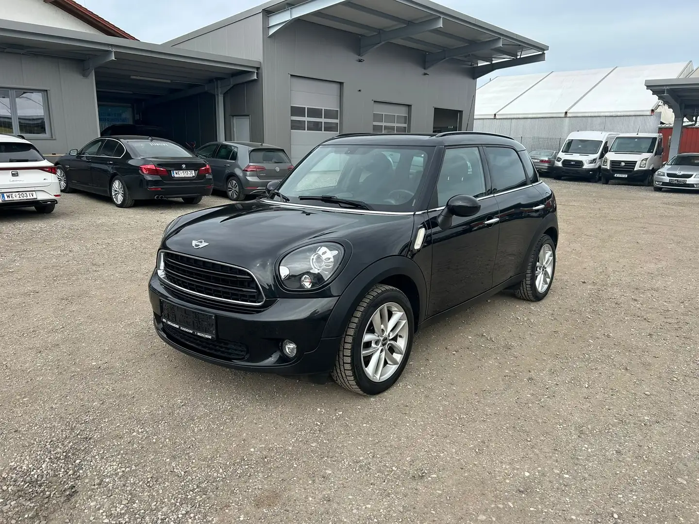 MINI Cooper Countryman Cooper Schwarz - 2