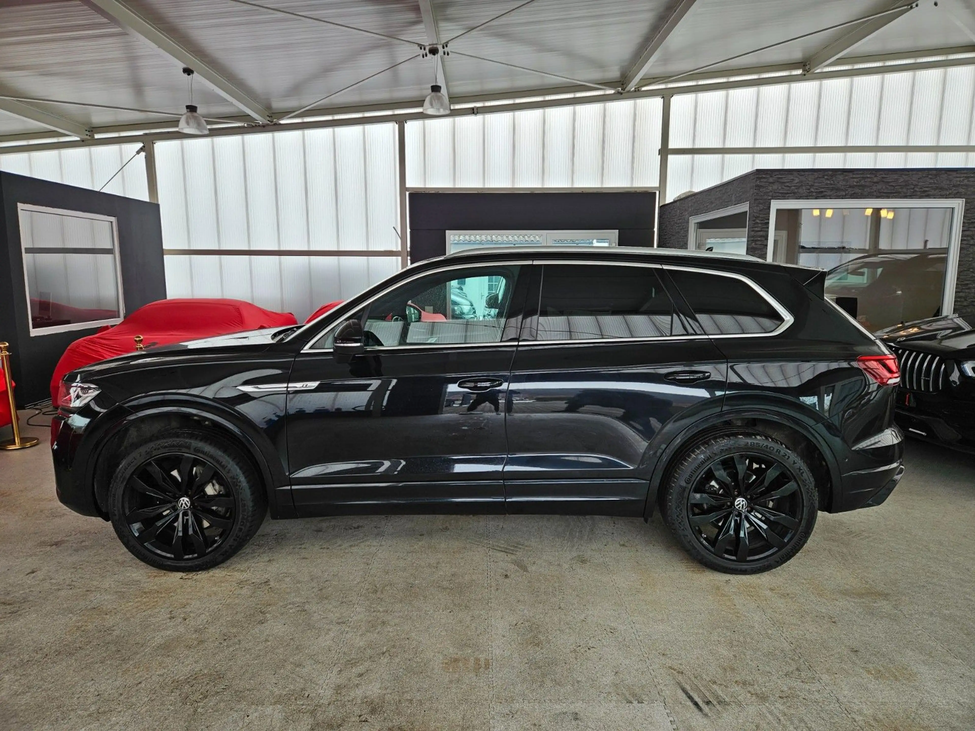Volkswagen Touareg V6 TDI R-Line 4Motion — photo 9