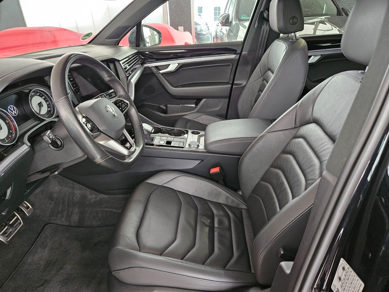 Volkswagen Touareg V6 TDI R-Line 4Motion — photo 12