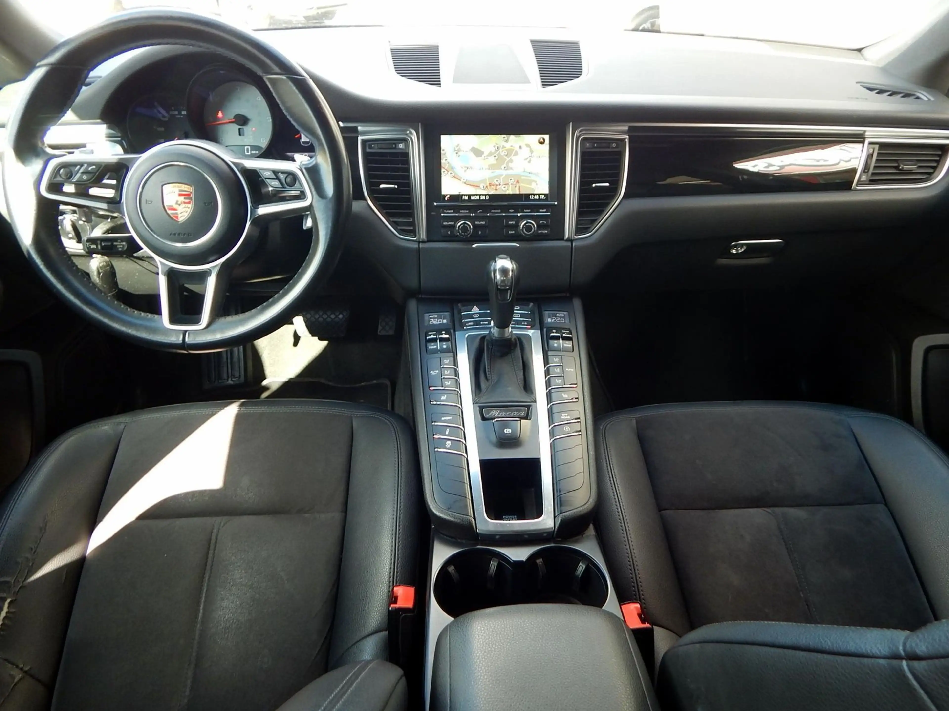 Porsche Macan S Diesel — photo 11