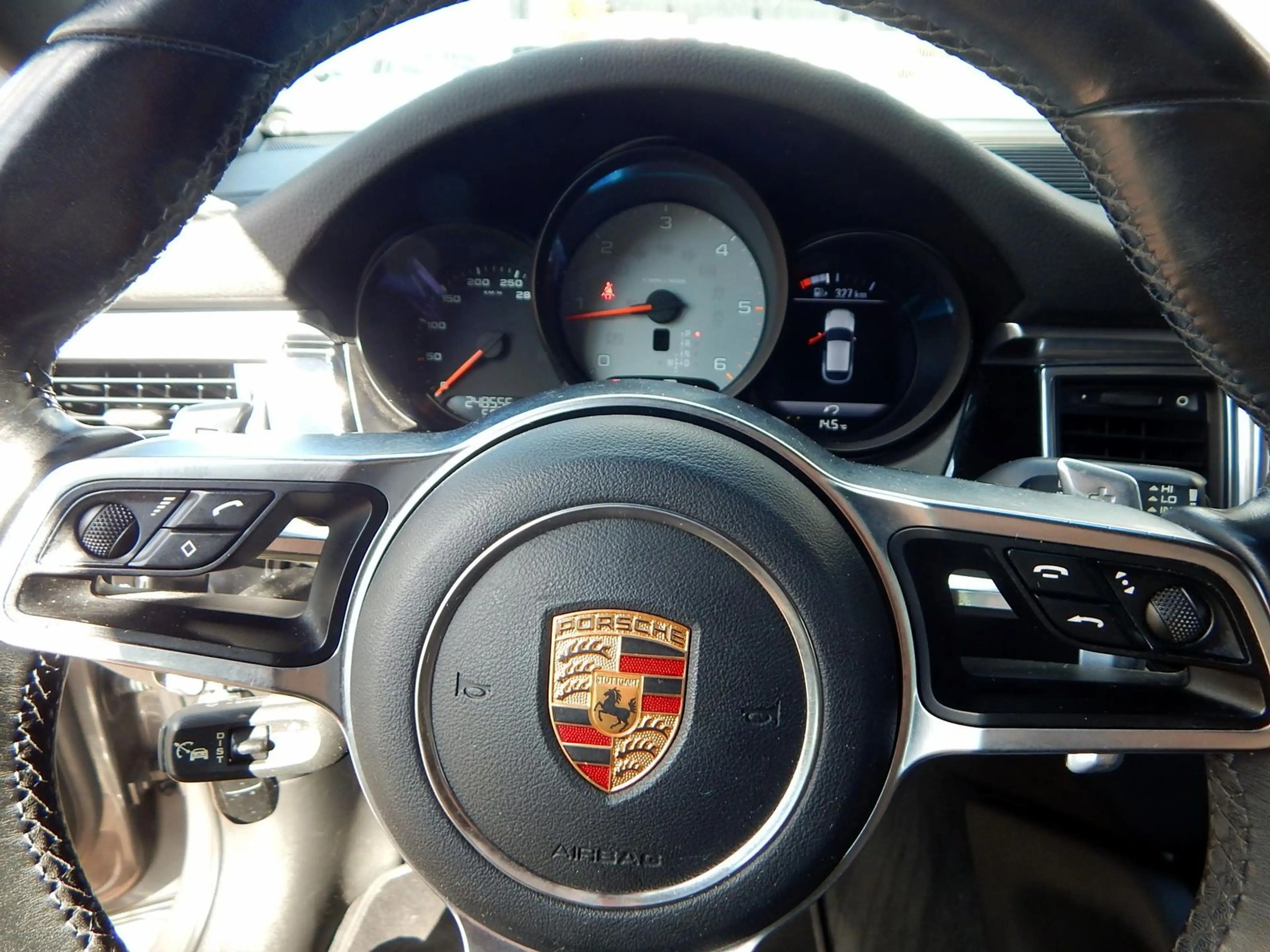 Porsche Macan S Diesel — photo 15