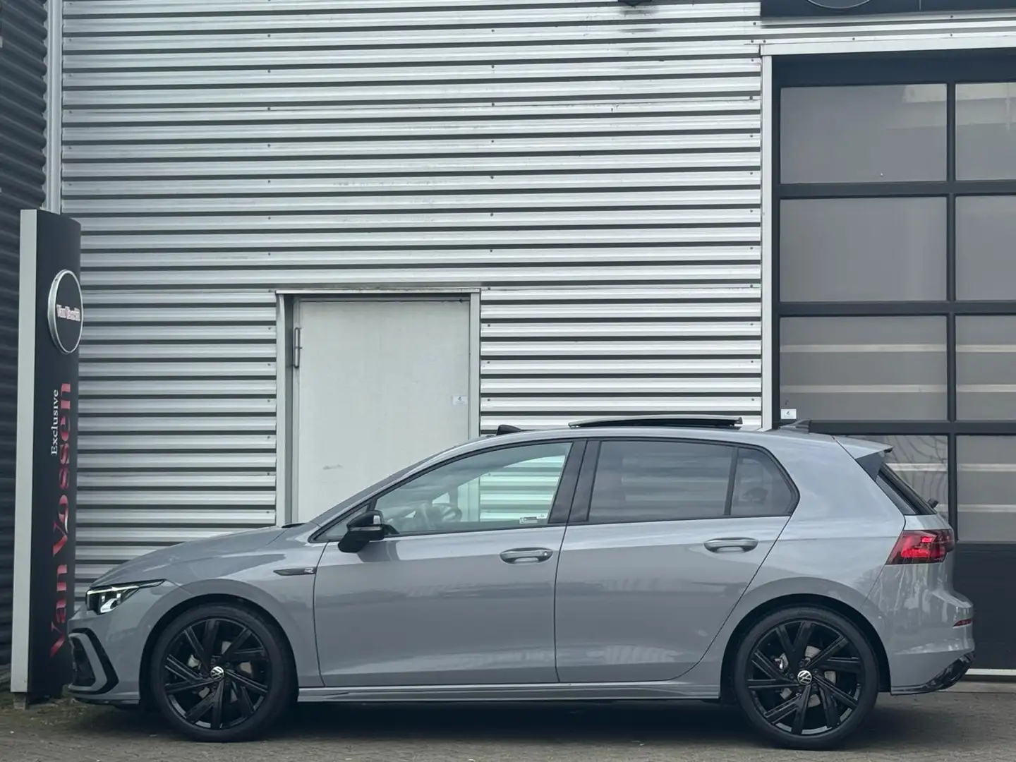 Volkswagen Golf 1.5 eTSI 3X R-Line|Pano|H&K|IQ Light|Sfeer|Camera| Gris - 2