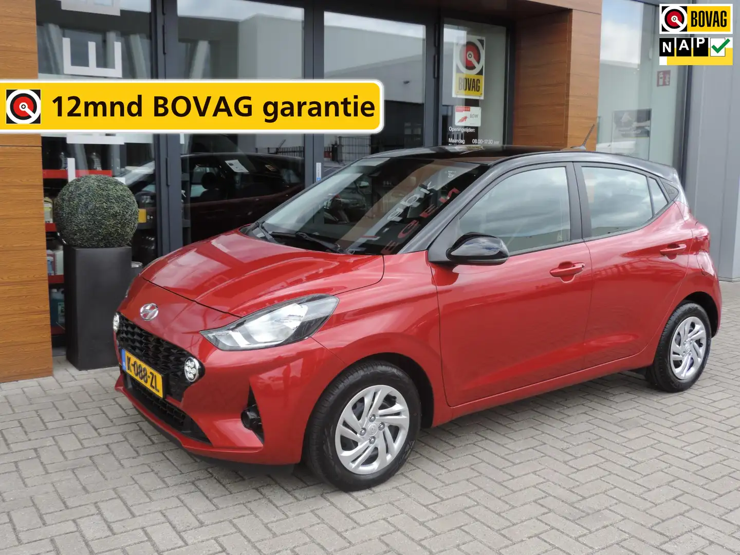 Hyundai i10 1.0 Comfort 17.000km | 1e Eig | CarPlay | Airco | Rood - 1