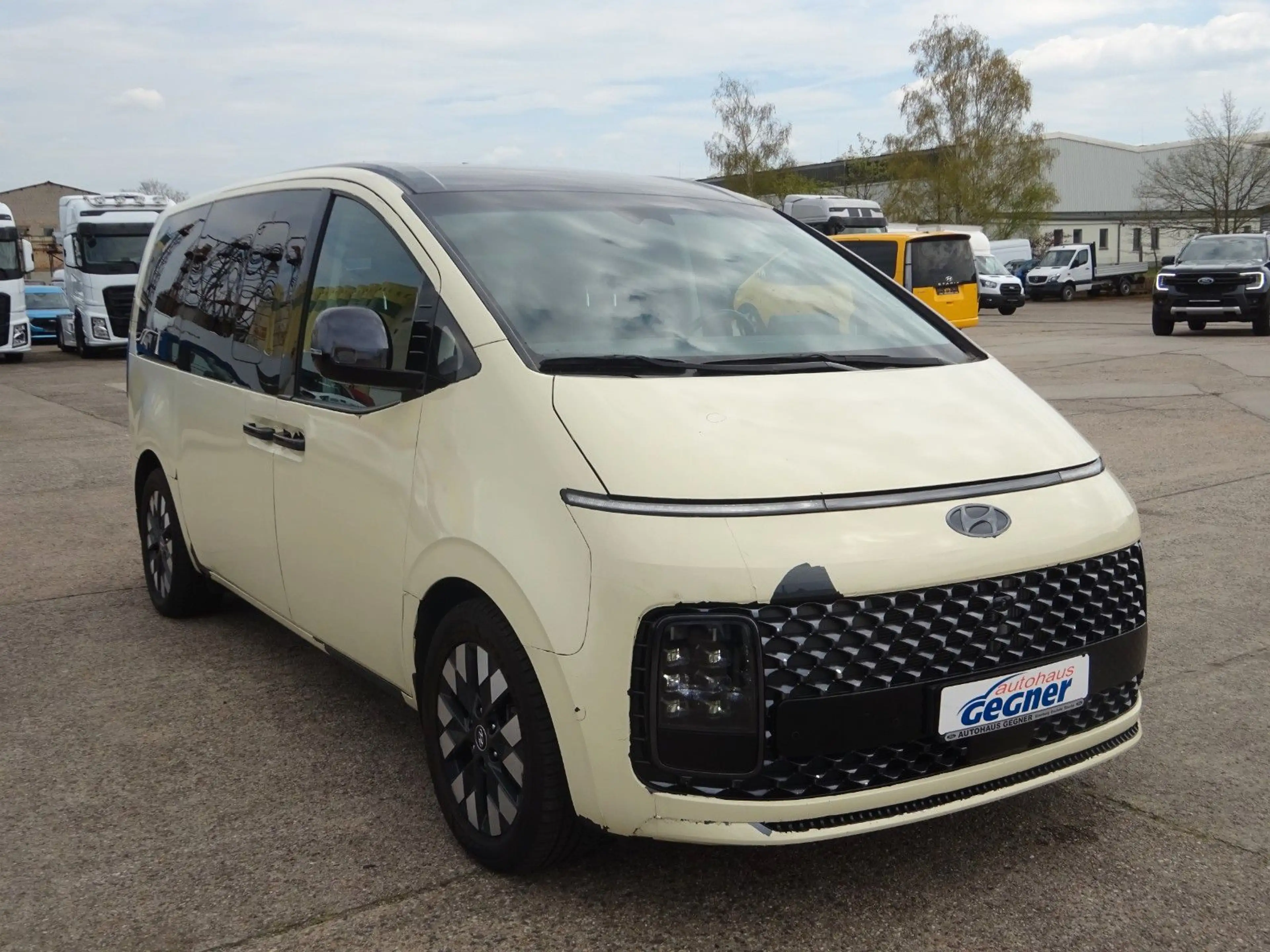 Hyundai STARIA 177PS Autm. Signature 4WD Taxi — photo 12