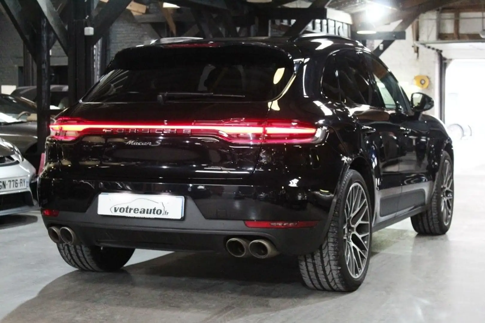 Porsche Macan (2) 3.0 V6 S 354 24CV Noir - 2