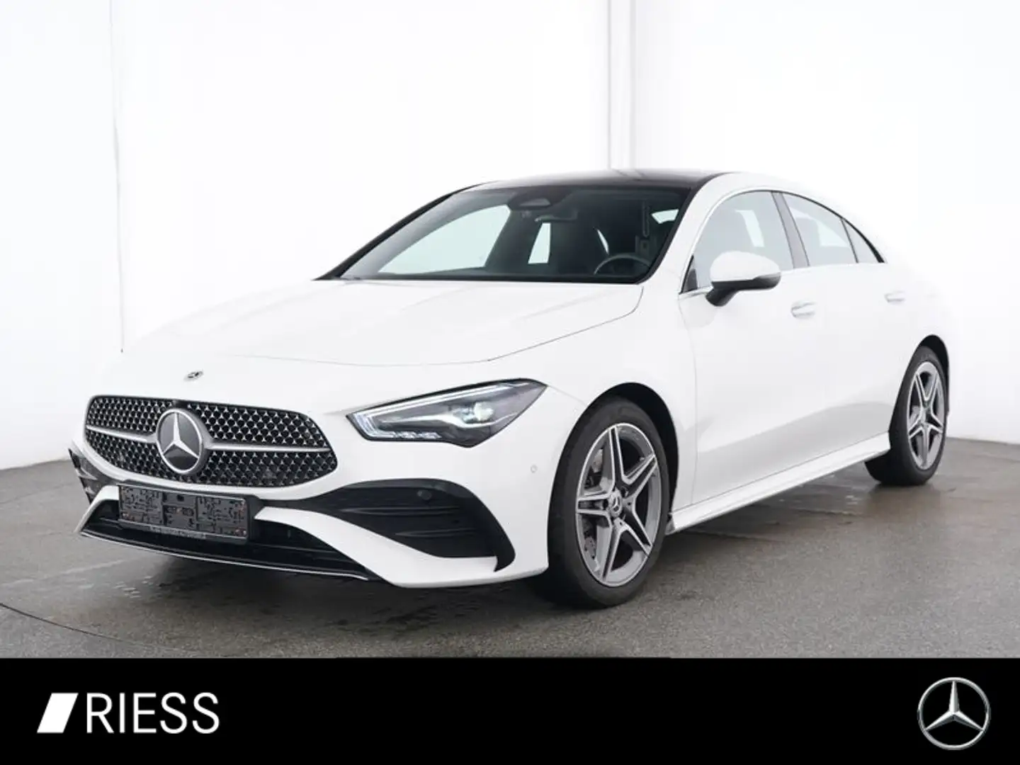 Mercedes-Benz CLA 200 Coupé AMG Sport Navi LED Pano W-Paket Weiß - 1
