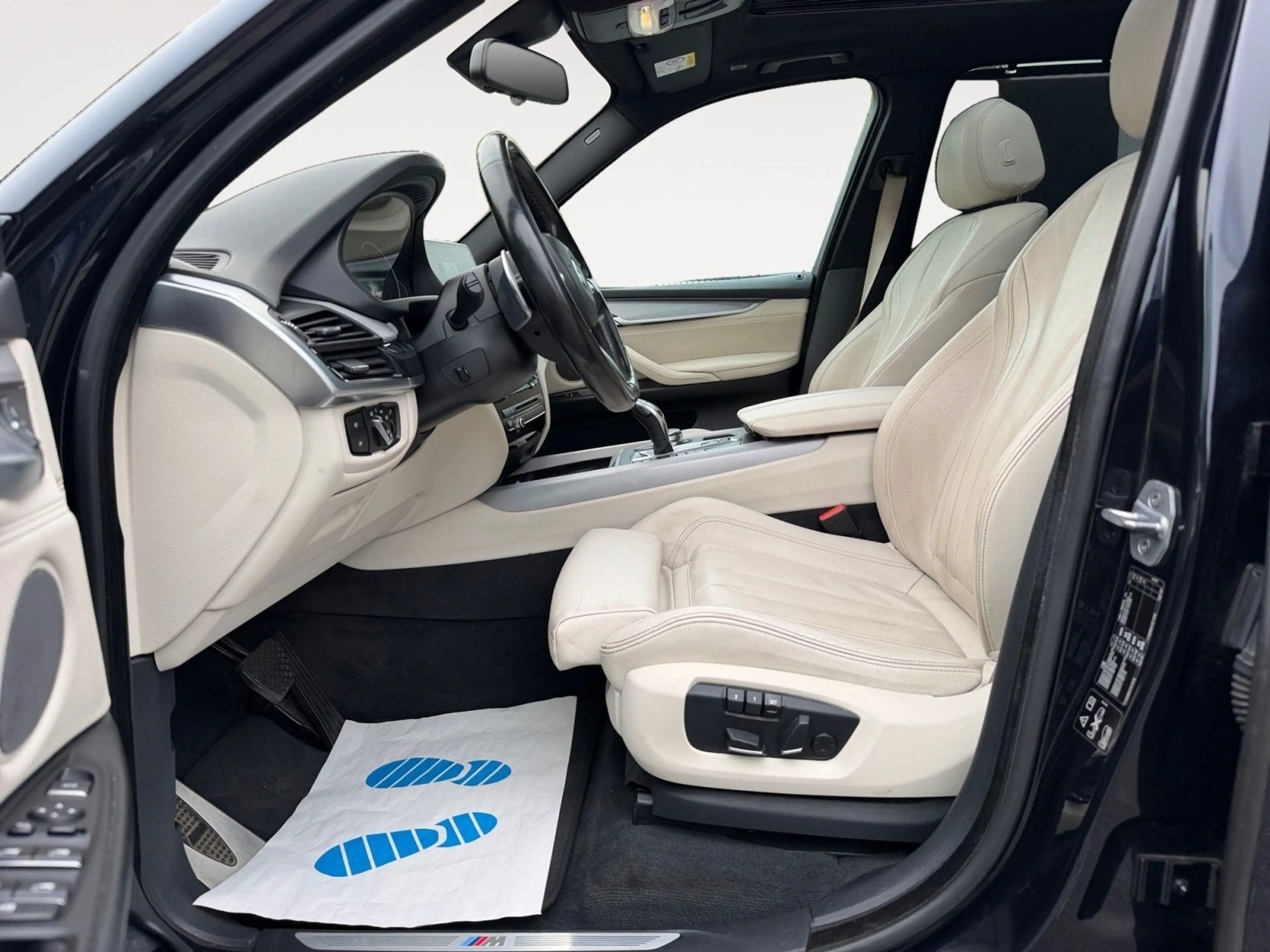 BMW X5 xDrive 40 d M-Paket 360-Kamera SHZ Pano LED — photo 7