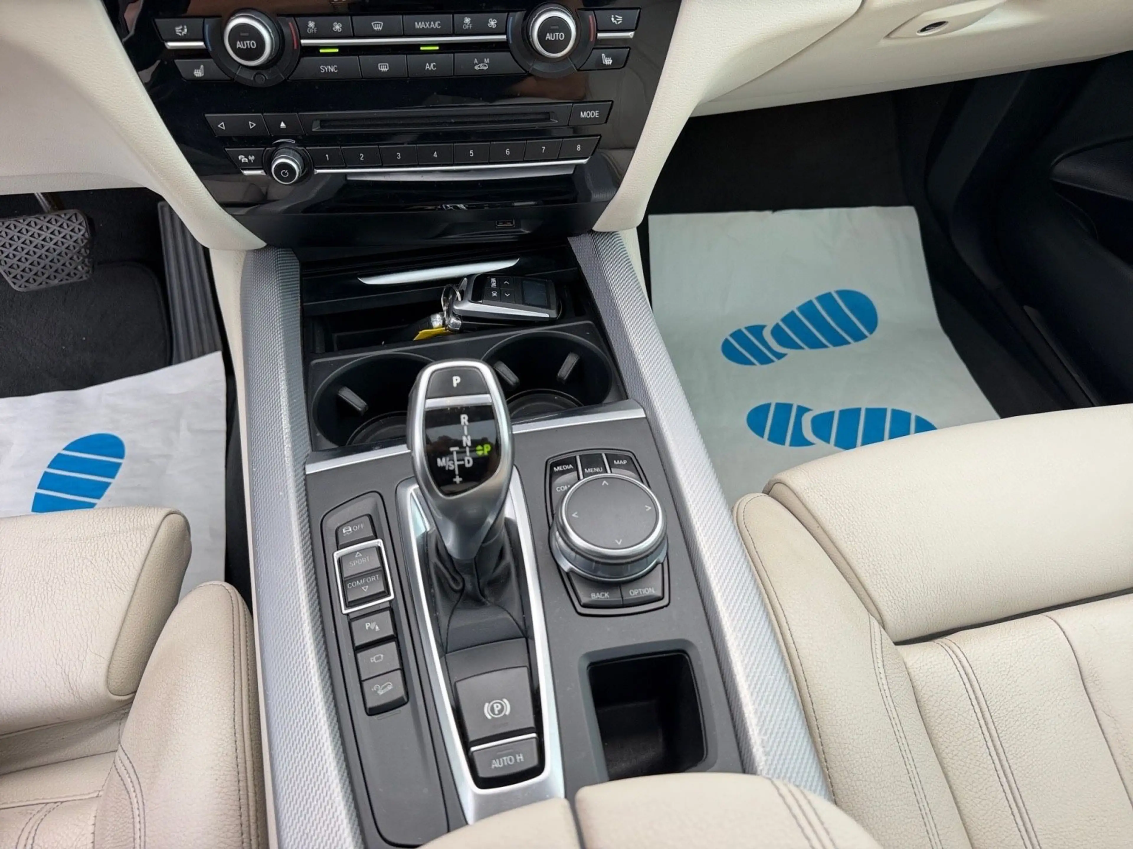 BMW X5 xDrive 40 d M-Paket 360-Kamera SHZ Pano LED — photo 13