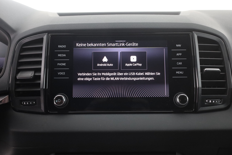 Skoda Karoq 1.5 TSI DSG LED Kamera Sitzheizung — photo 11
