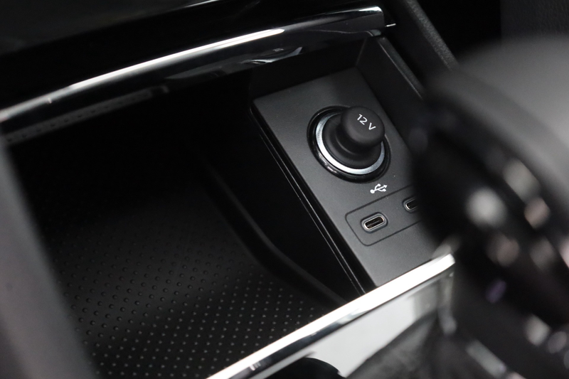 Skoda Karoq 1.5 TSI DSG LED Kamera Sitzheizung — photo 13