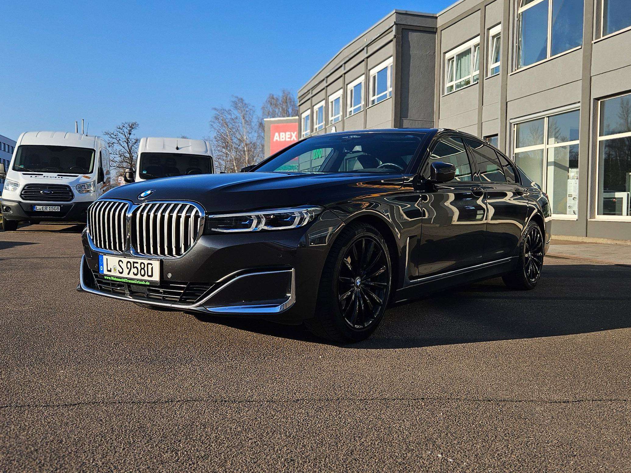 BMW 730