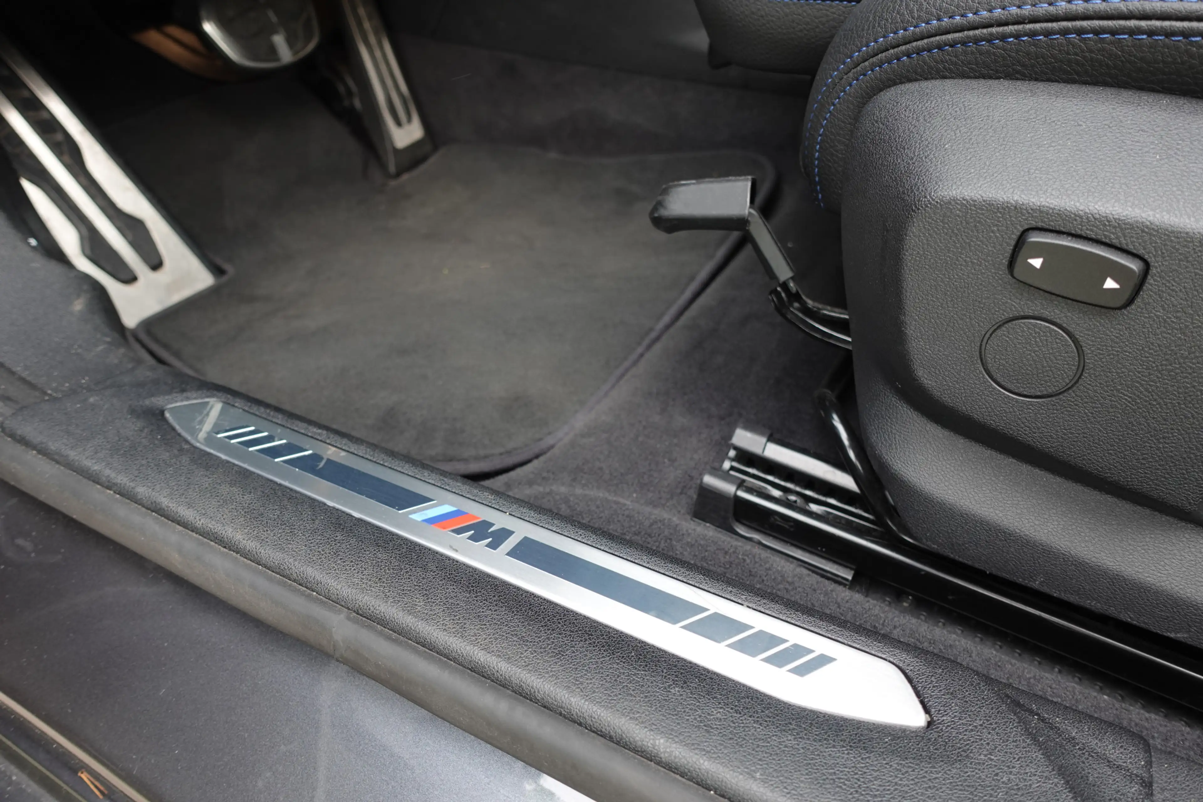 BMW 118 1-serie 118i High Executive M-Sport | Panodak | St — photo 28