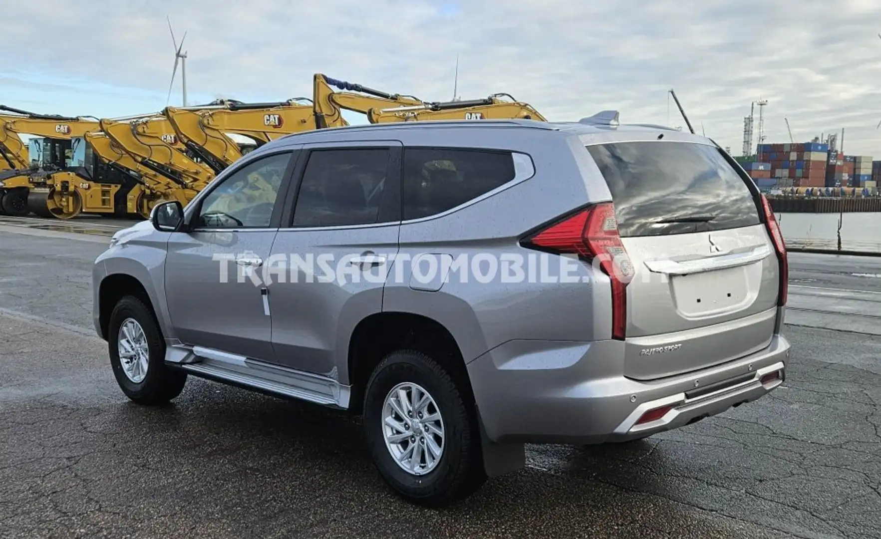 Mitsubishi Montero GLX  - EXPORT OUT EU TROPICAL VERSION - EXPORT OUT Blanco - 2