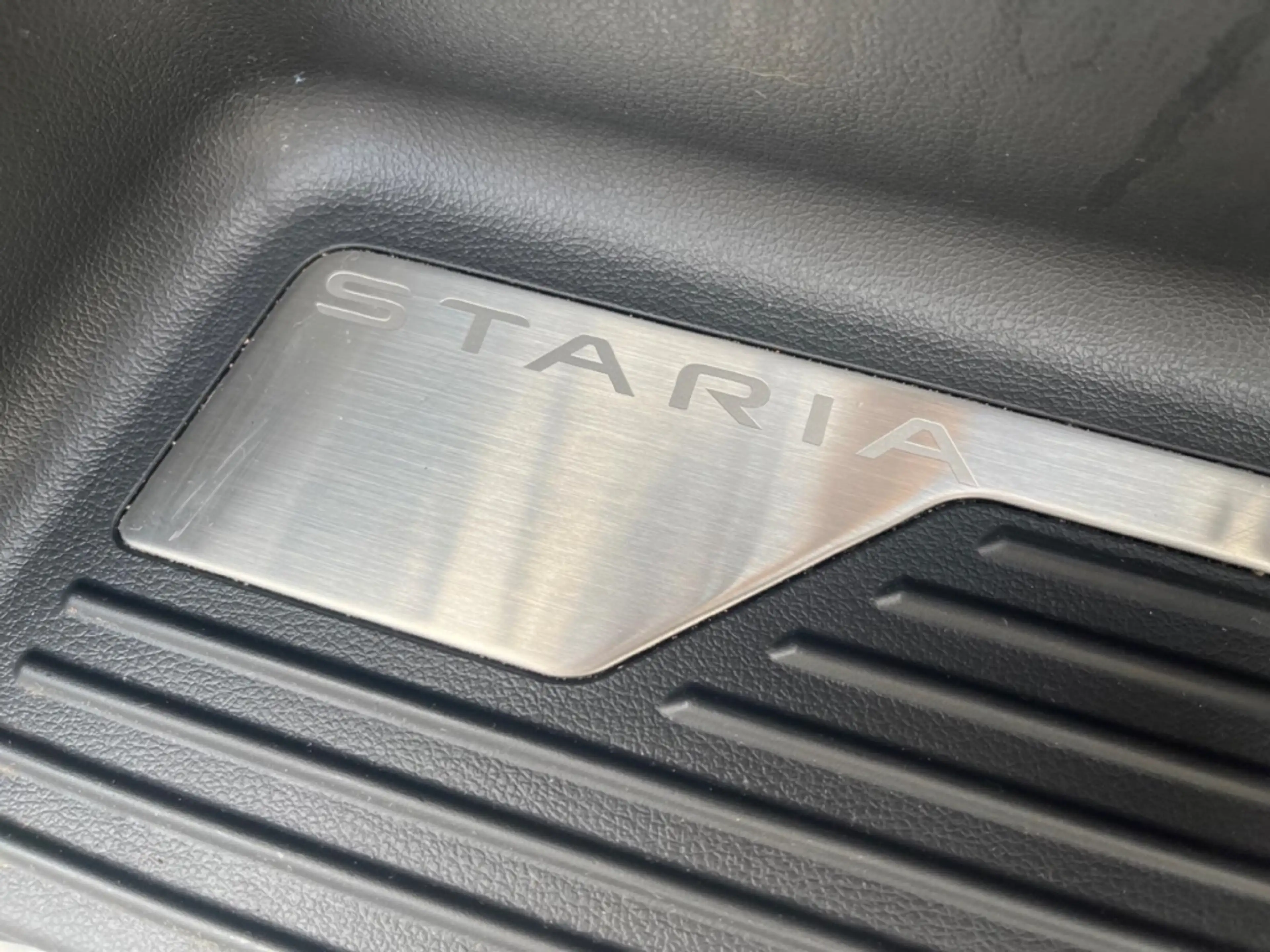 Hyundai STARIA Signature 8AT 2WD 177PS SIGNATUR 7-Sitzer Navi Led — photo 13