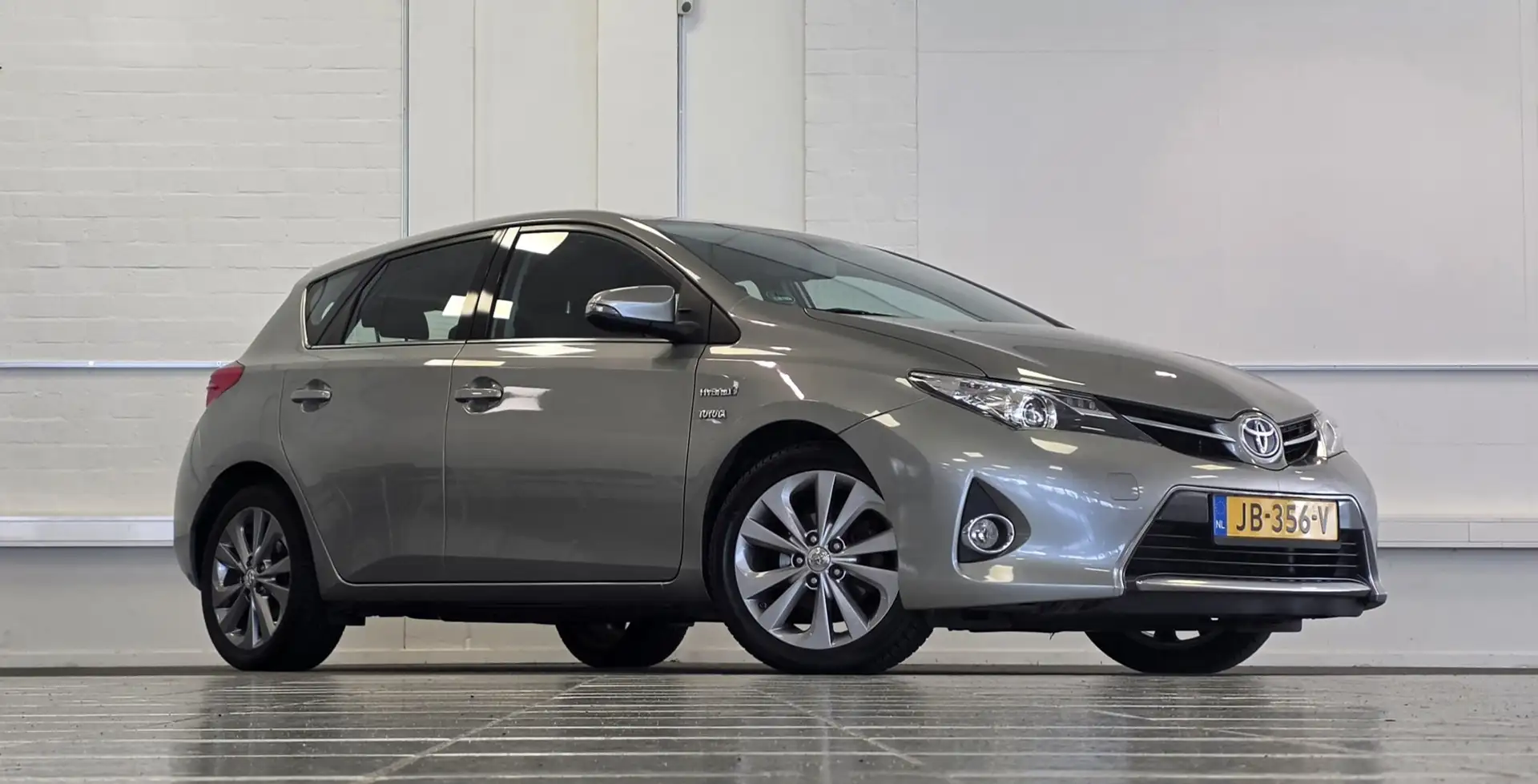 Toyota Auris 1.8i Hybrid Aspiration Camera Garantie Mooi! Nieuw Grijs - 2