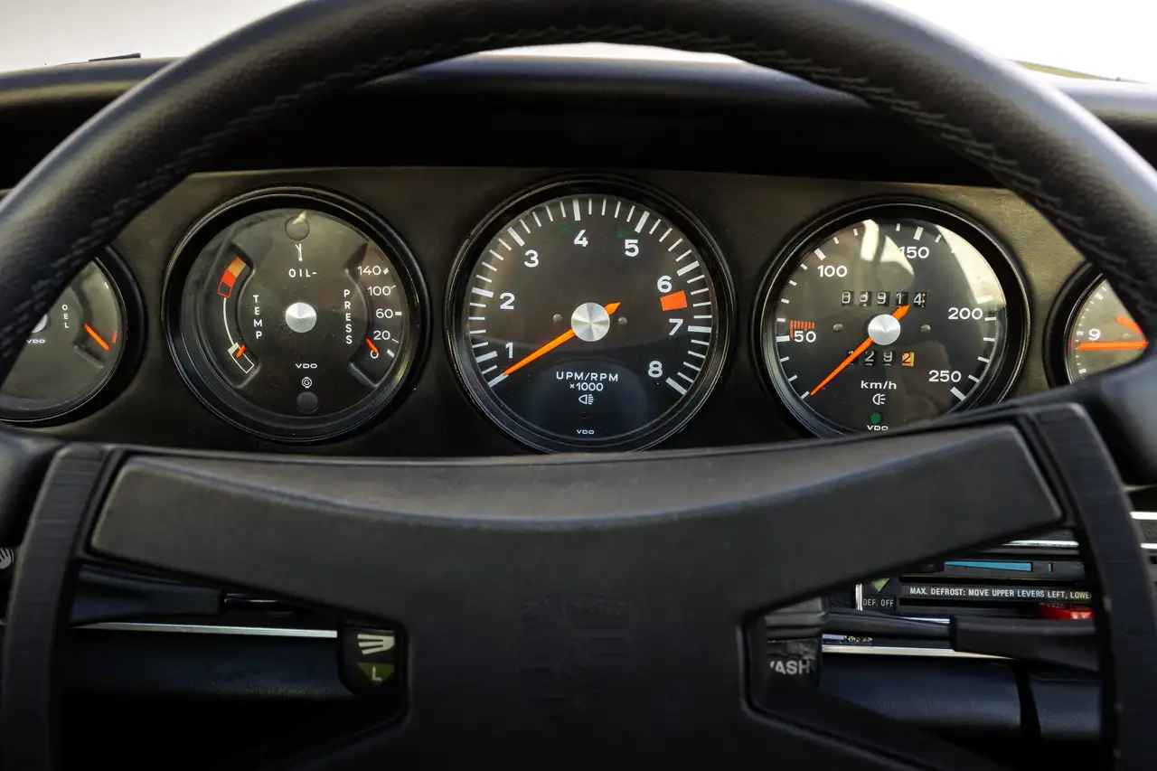 Porsche 911 2.4 TE Targa / Full restoration, foto 11