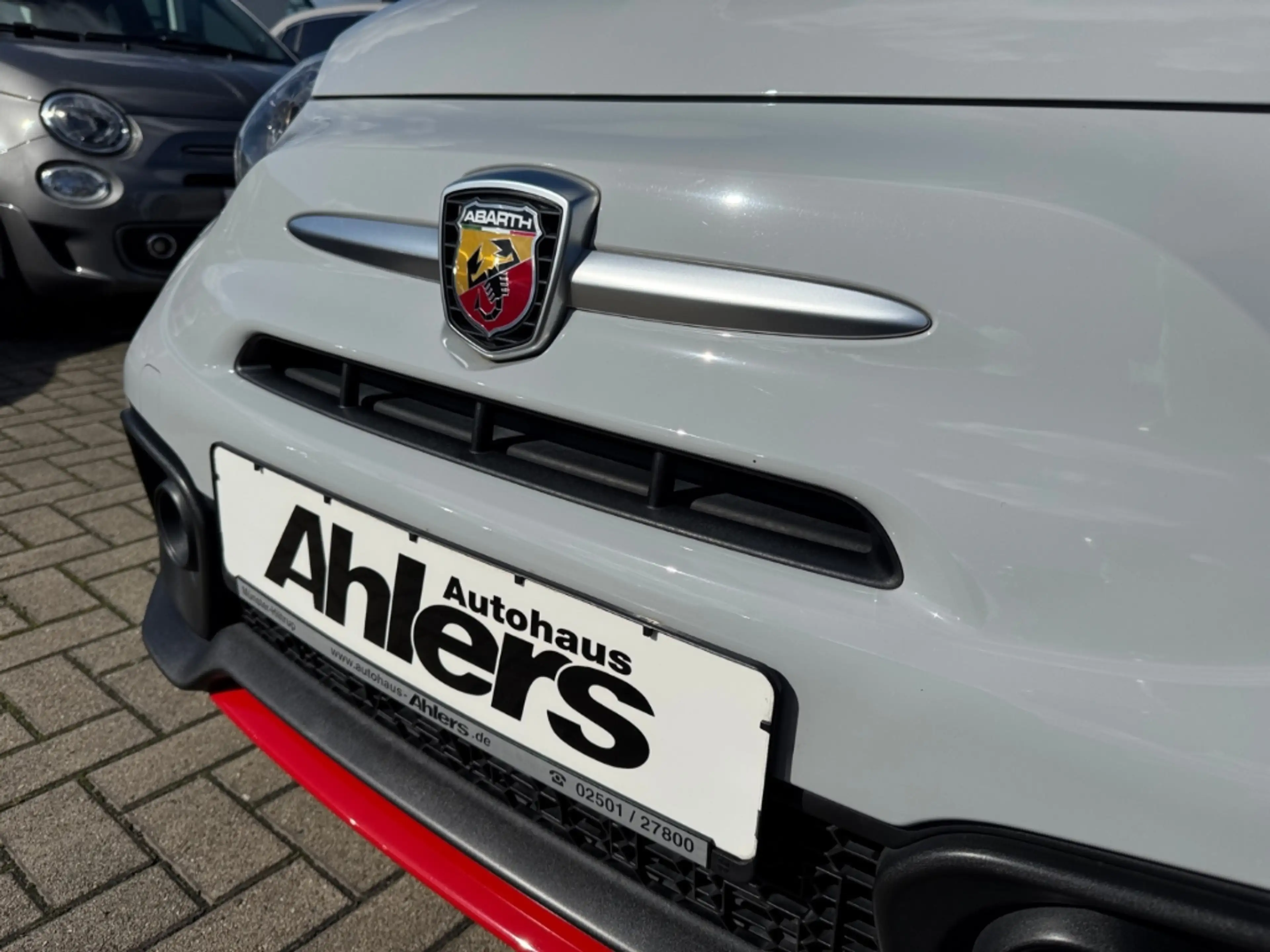 Abarth 595C +CARPLAY+SITZHEIZUNG+8FACH+KLIMAAUTO+PDC+DIGITACHO — photo 13