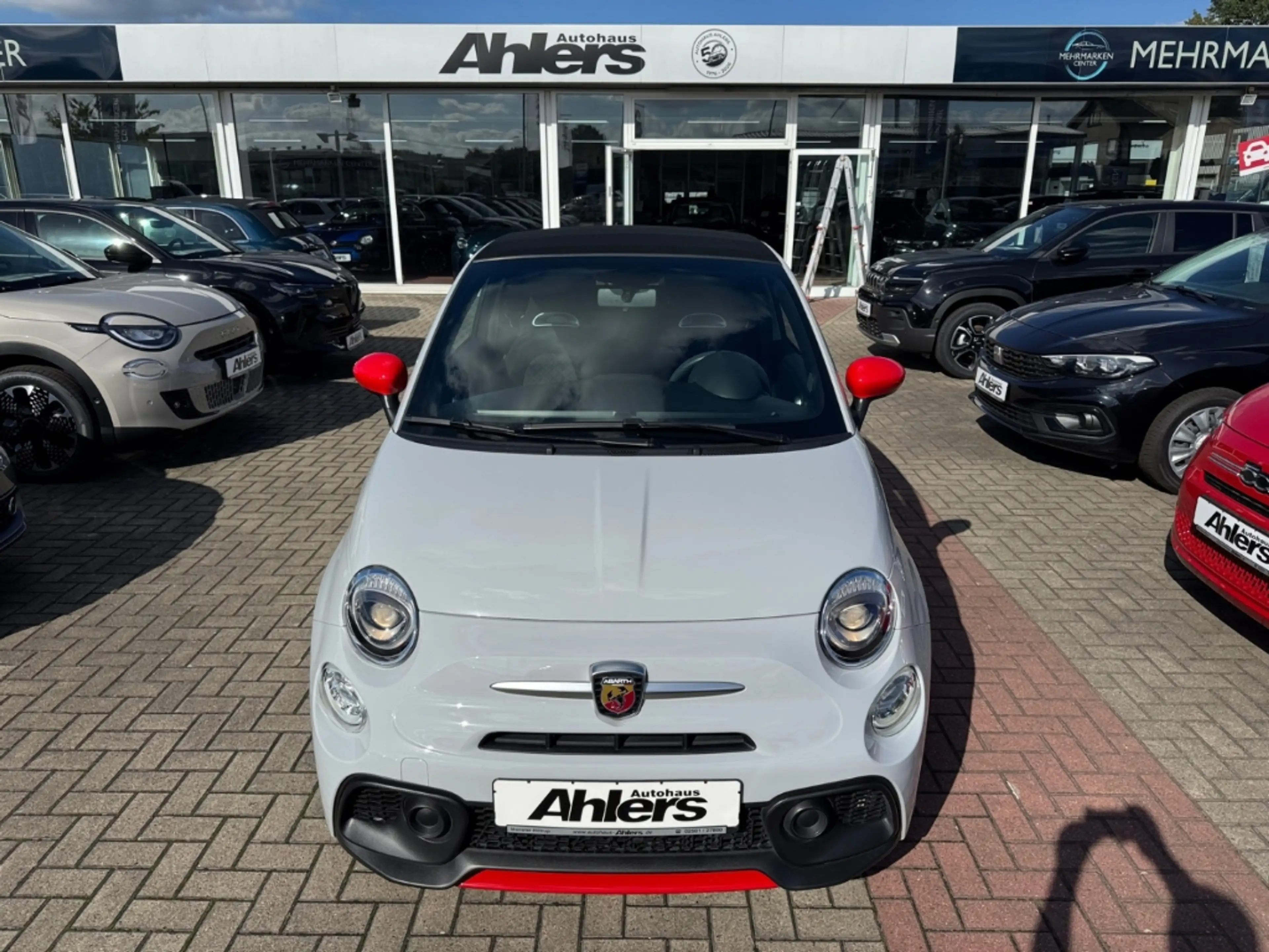 Abarth 595C +CARPLAY+SITZHEIZUNG+8FACH+KLIMAAUTO+PDC+DIGITACHO — photo 2