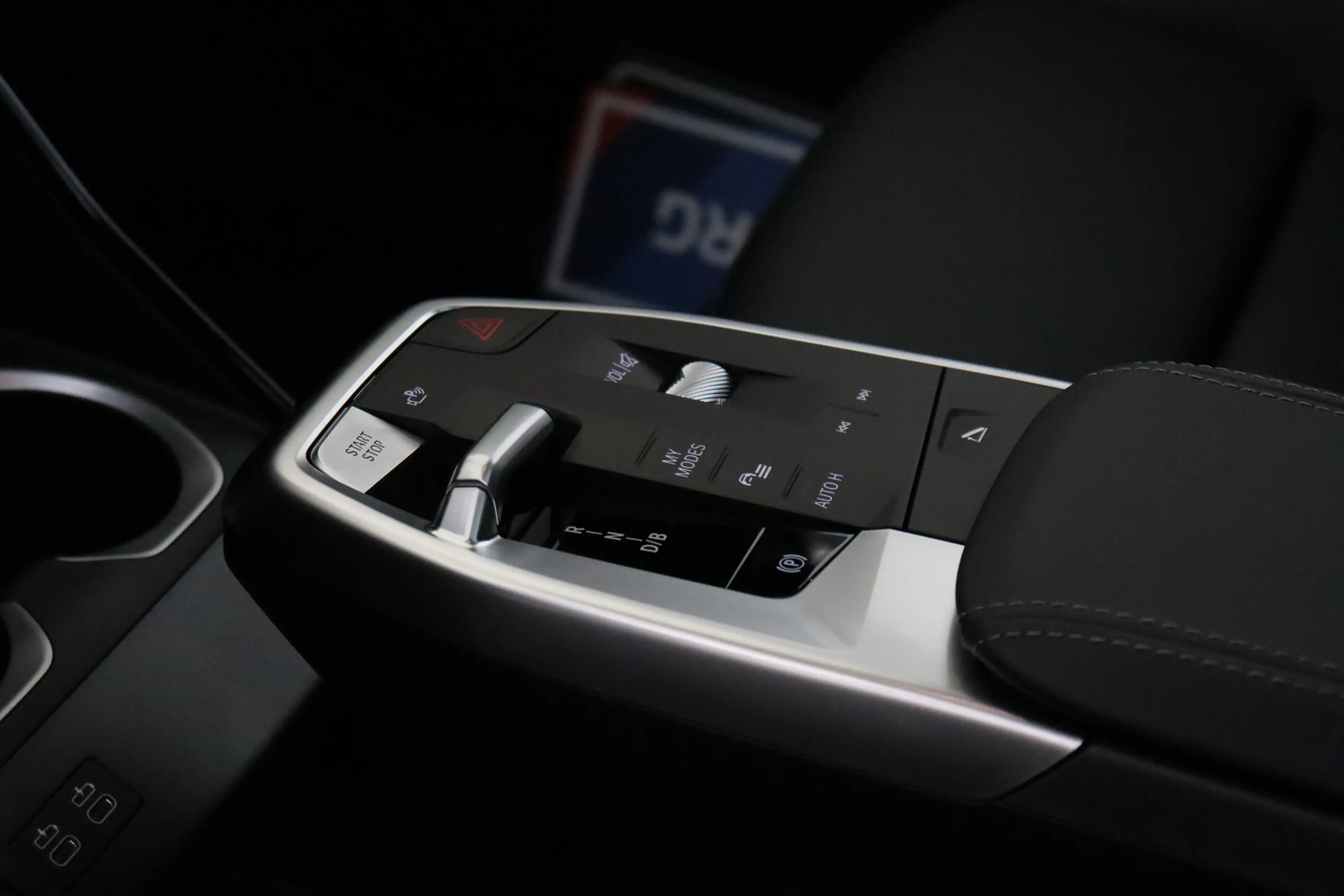 BMW iX2 eDrive20 M Sport / Panoramadak / Trekhaak / Sports — photo 6