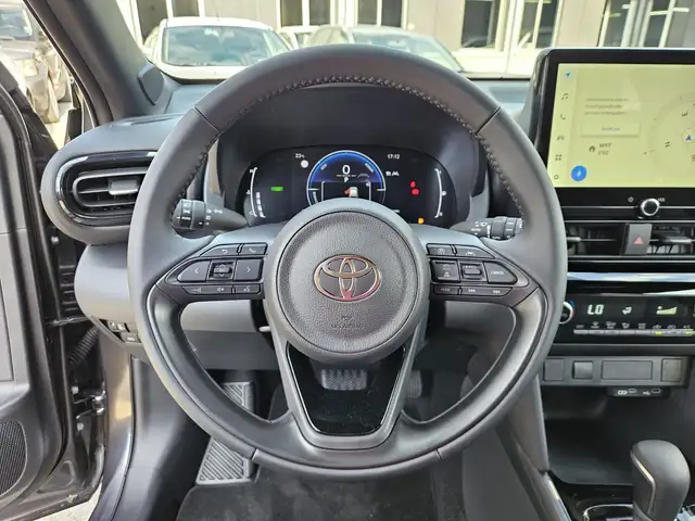 Toyota Yaris Cross view 13